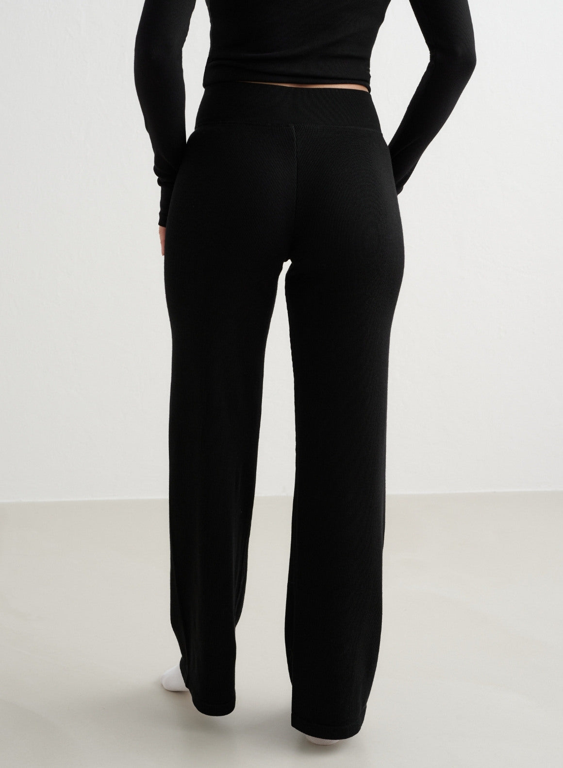 Stylish Black Ribbed Wool Wide Leg Pants for Women - Comfortable & Warm Winter Trousers for Office, Casual Outings & Travel