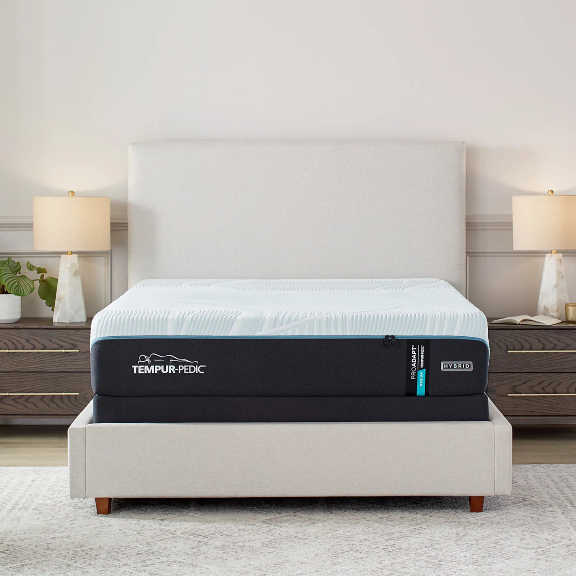 TEMPUR ProAdapt® Medium Hybrid Mattress - Premium Memory Foam & Coil Support for Back Pain Relief - Perfect for Side Sleepers & Couples (Queen Size)