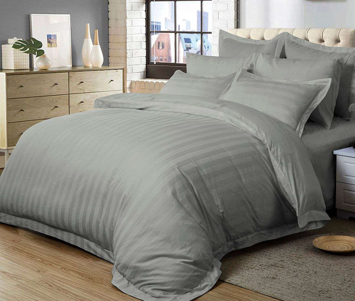 1000 Thread Count Ultra Soft Striped Super King Size Grey Duvet Cover Set - Luxury Bedding for Master Bedroom & Guest Room, Perfect for All Seasons