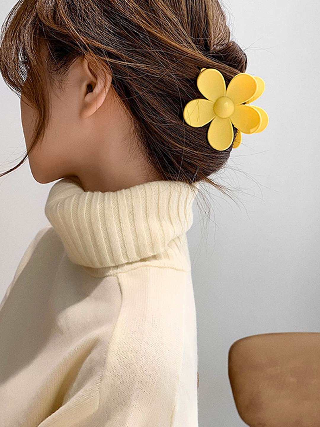 Vibrant Yellow Chime Claw Clips - Large Hair Clips for Women & Girls, Multi-Color Hair Accessories, Perfect for Gifts, Parties & Everyday Styling