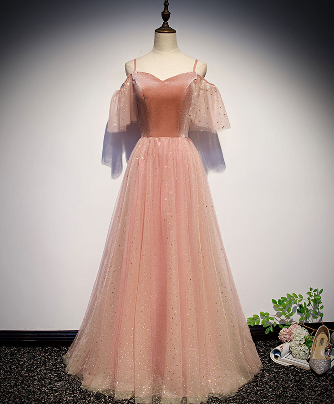 Elegant Pink Sweetheart Tulle Long Prom Dress - Formal Evening Gown for Homecoming, Ball & Special Occasions