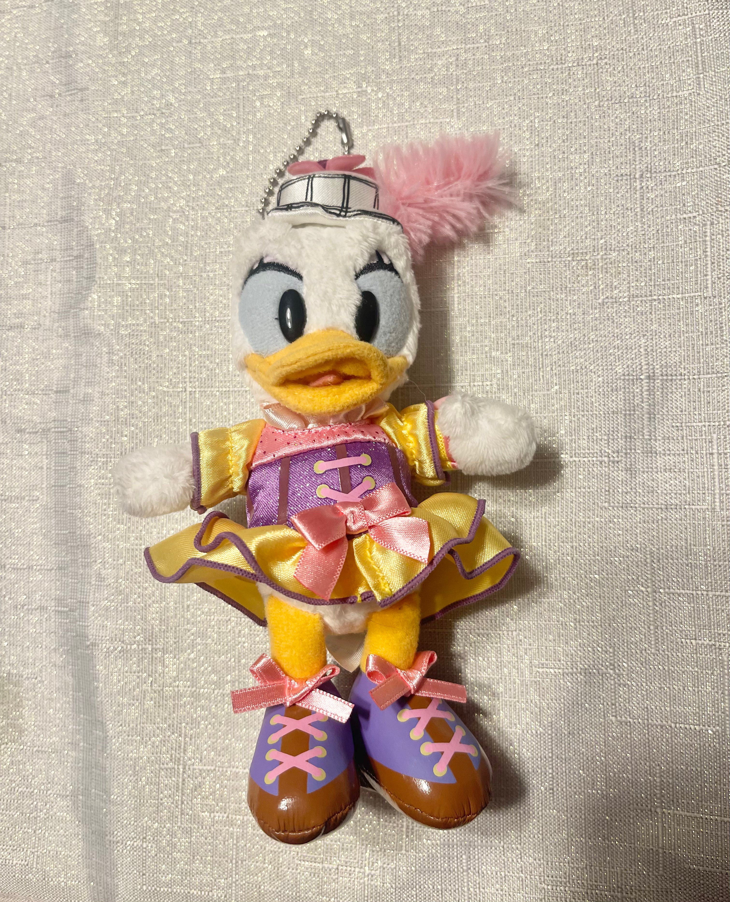 Tokyo Disney Easter Daisy Duck Keychain Plush Badge - Cute Collectible for Bags, Backpacks & Gifts | Disney Fan Merchandise & Easter Accessories