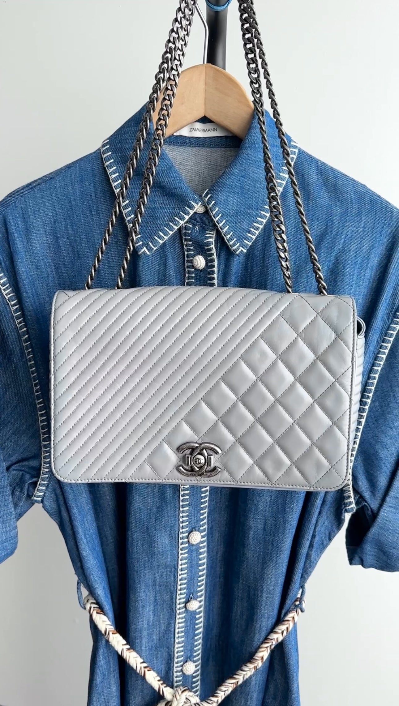 Chanel Grey Leather Coco Boy Medium Flap Bag - Luxury Designer Handbag for Women, Perfect for Evening Parties & Date Nights