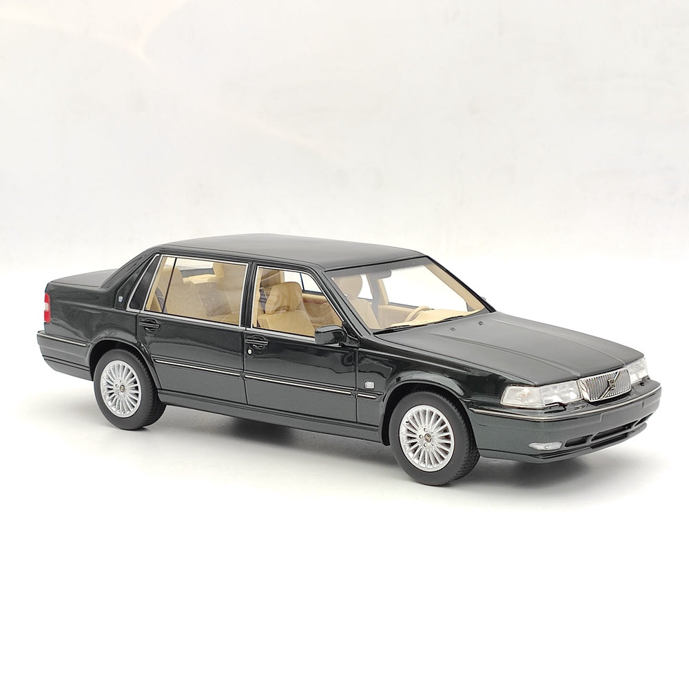 1/18 Scale Volvo S90 Royal Level 3 1998 Green Resin Model Car - DNA Collectibles DNA000090 - Perfect for Collectors, Display, and Gift Giving