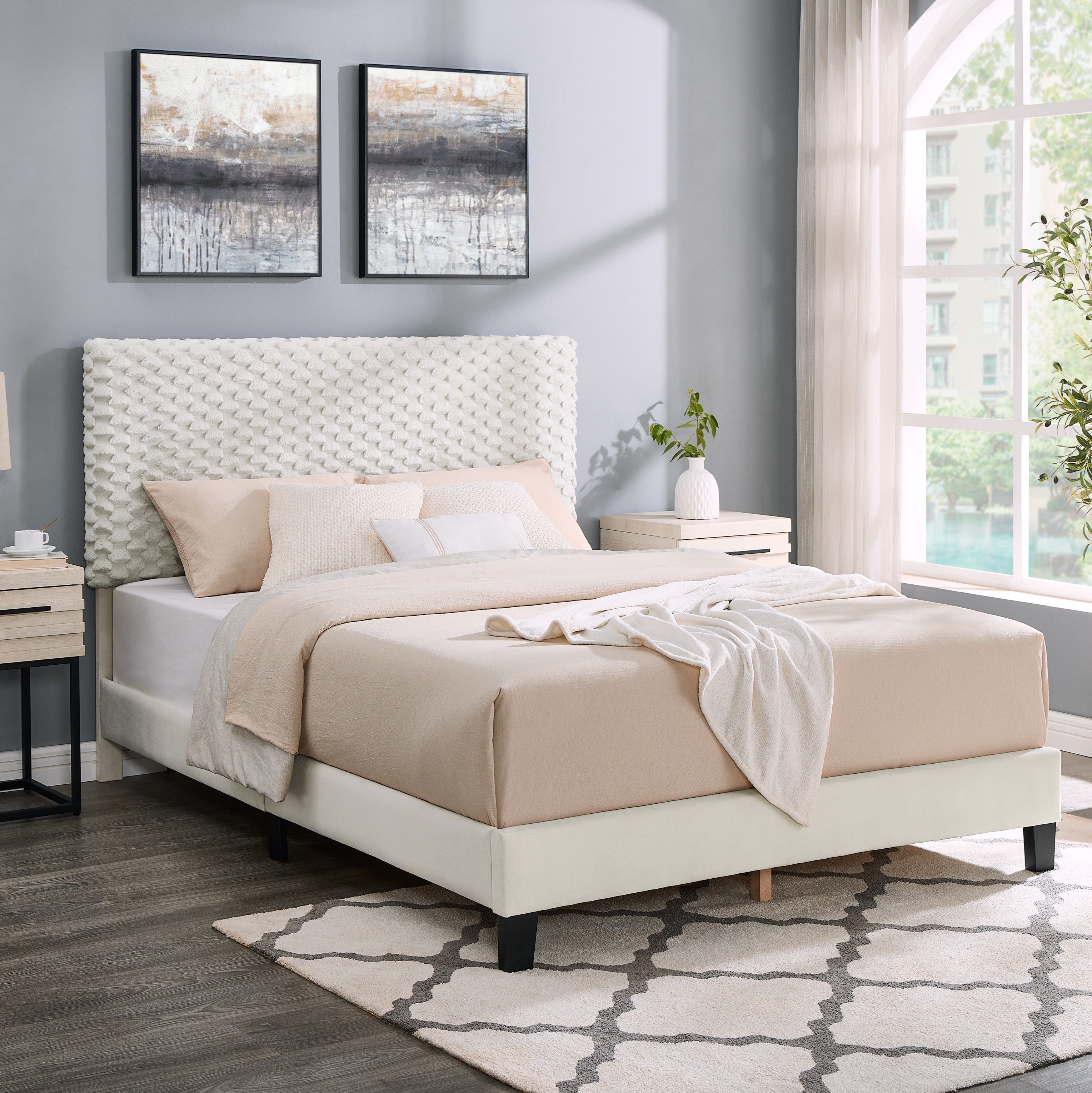 Roundhill Furniture Findlay Plush 3D Upholstered Platform Bed Frame - Queen Size White Dove Upholstery for Modern Bedroom Decor | Soft Fabric Headboard & Sturdy Wooden Slat Support System | Perfect for Master Bedrooms, Guest Rooms & Apartments