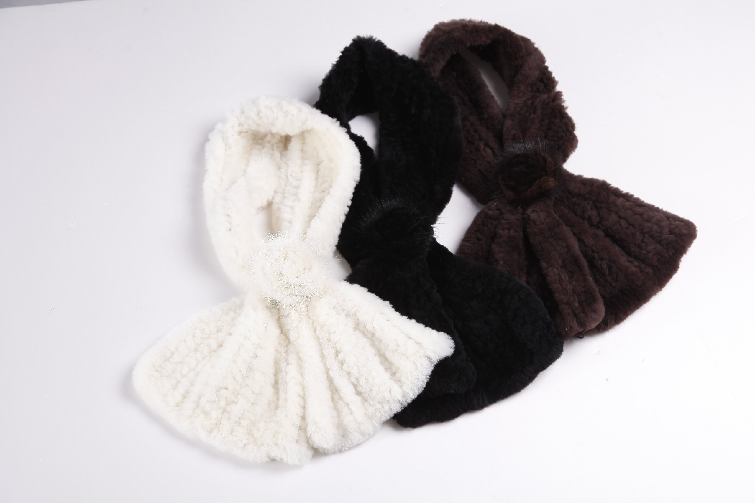 Luxury Knitted Sheared Beaver Fur Scarf - Soft Winter Neck Warmer for Women & Men | Perfect for Cold Weather, Outdoor Activities & Fashion Accessories