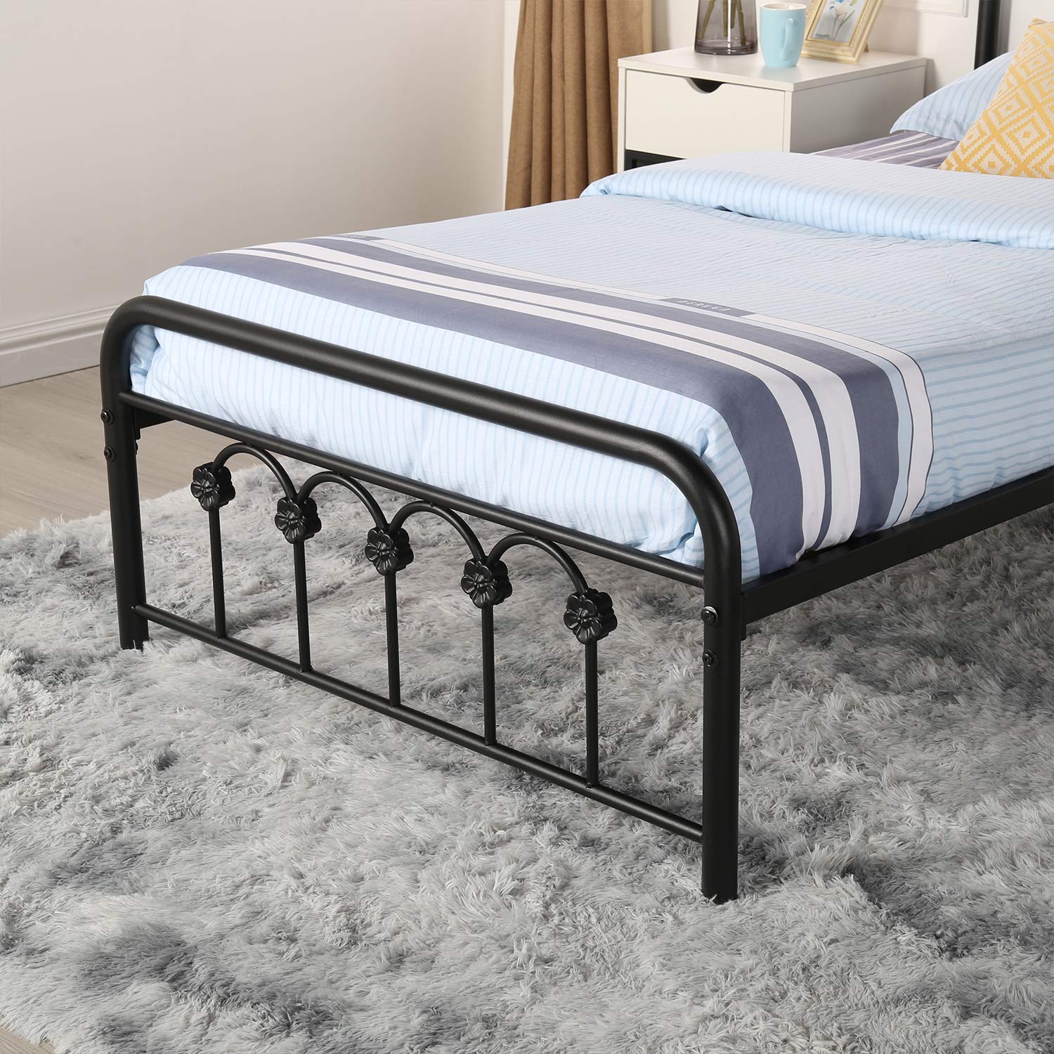 VECELO Twin Size Victorian Style Metal Bed Frame with Headboard - Classic Dark Black Platform Bed with Footboard & Under Bed Storage - No Box Spring Needed - Perfect for Guest Rooms, Kids Rooms & Small Spaces
