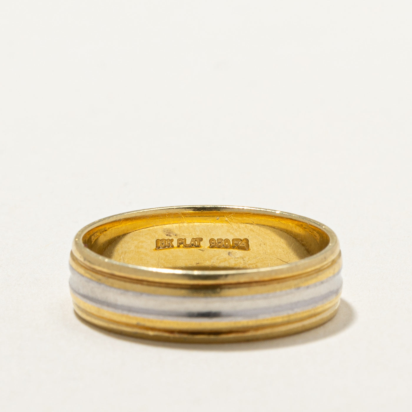 18K & Platinum Two Tone Textured Wedding Band Ring for Men & Women | 6.2mm Width | Size 9.75 | Perfect for Anniversary, Engagement, and Special Occasion Gifts