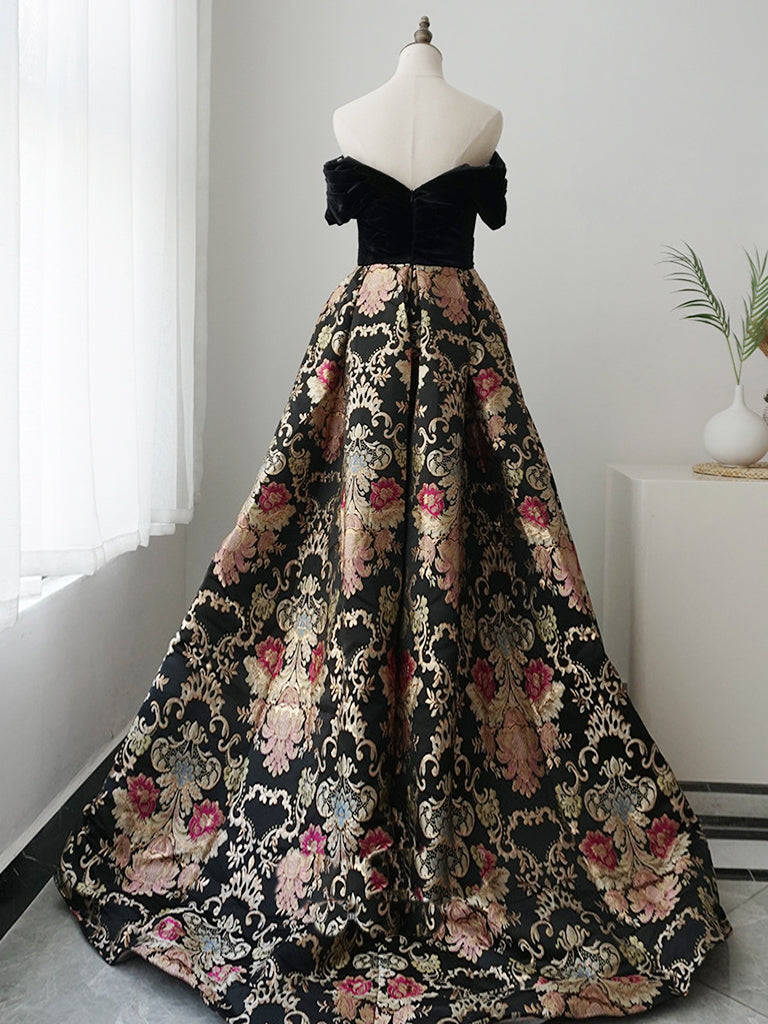 Elegant A-Line Sweetheart Neck Satin Black Long Prom Dress - Formal Evening Gown for Homecoming, Ball & Special Occasions
