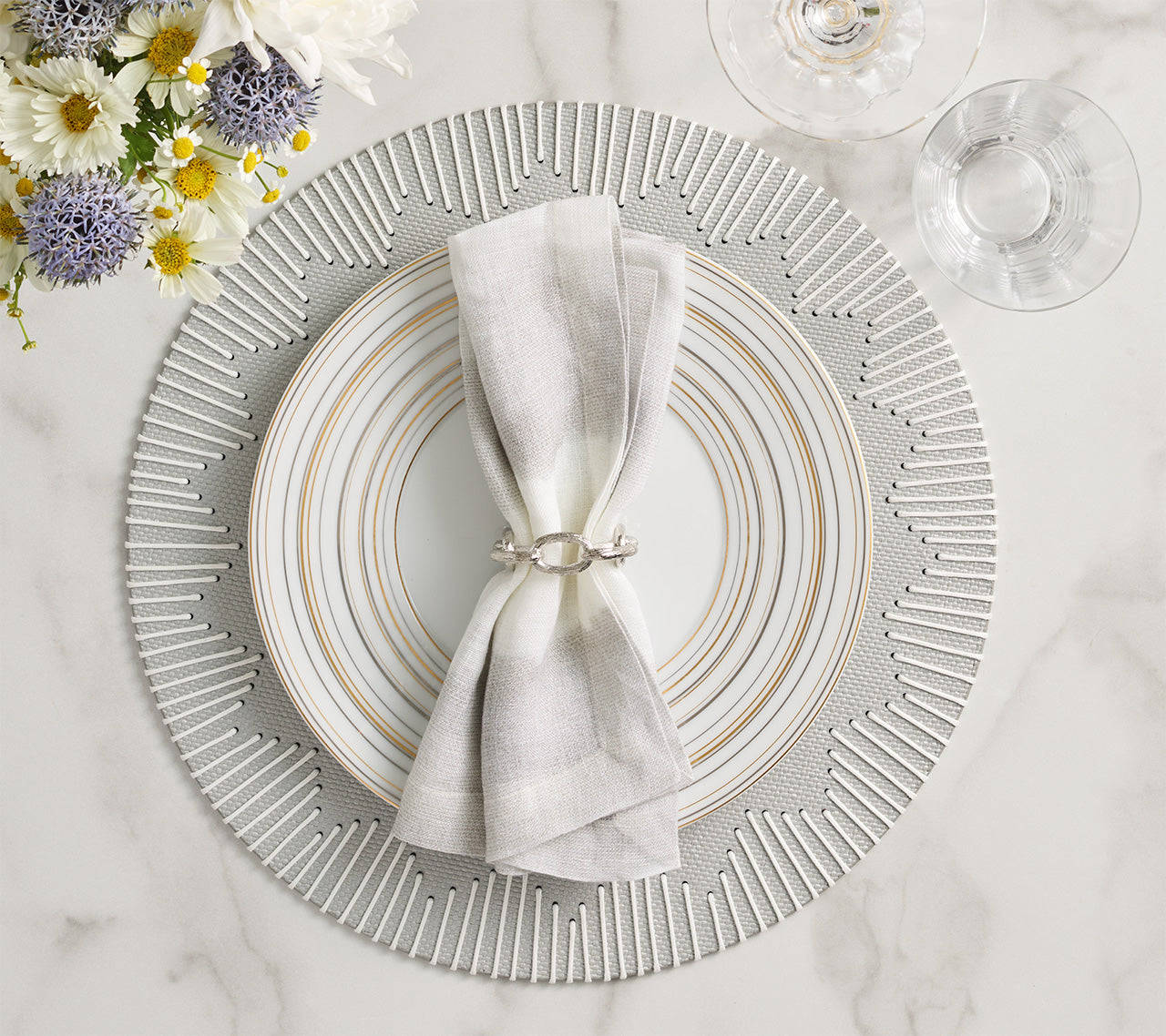 Gray & White Dream Weaver Placemats Set of 4 - Elegant Dining Table Decor for Everyday Meals & Dinner Parties