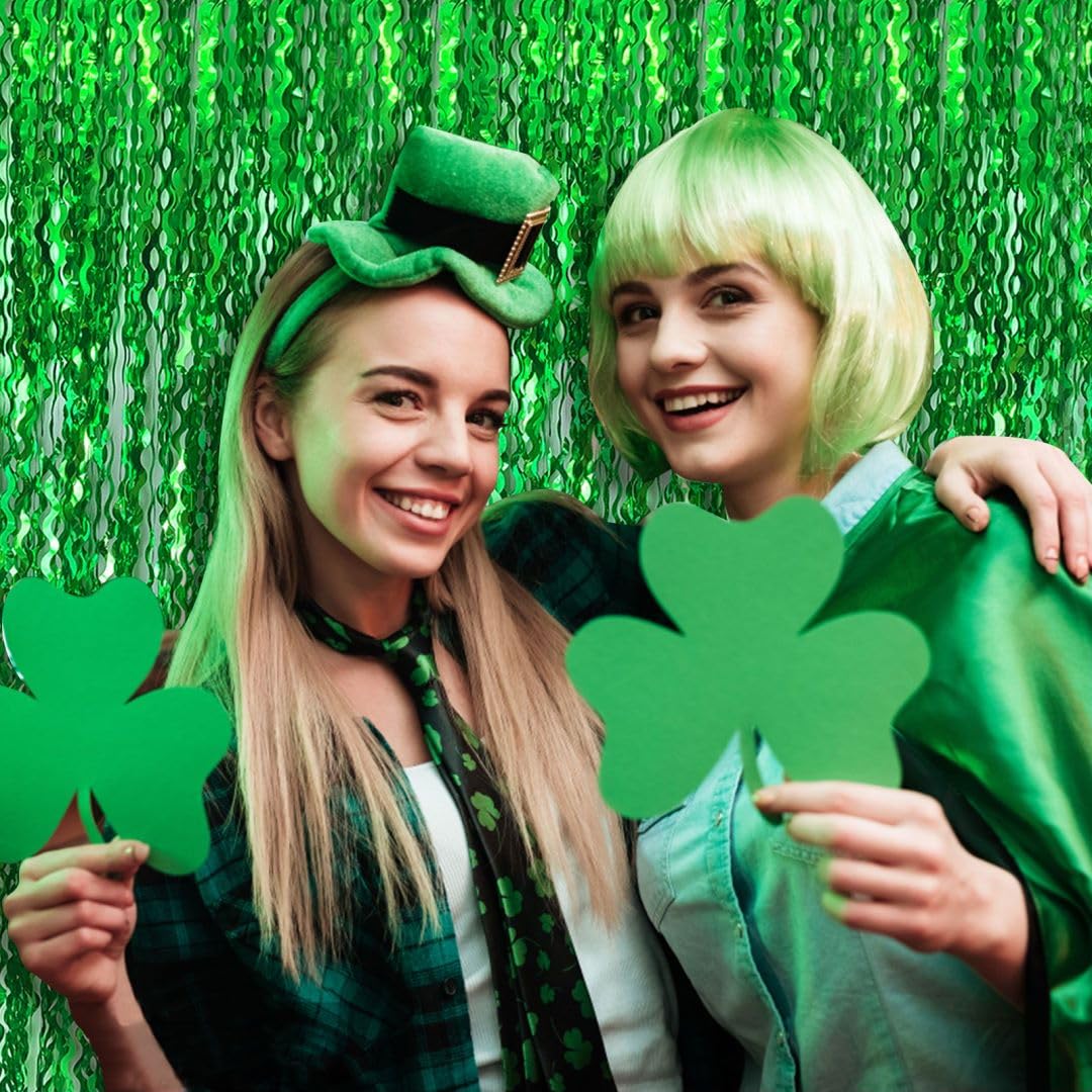 Green Foil Fringe Streamers & Backdrop Curtains - Football Party Decor, Boys Birthday Supplies, Christmas Favors, Dinosaur & Jungle Theme Party Decorations - Perfect for Birthday Parties, Baby Showers, Game Day Events and Holiday Celebrations