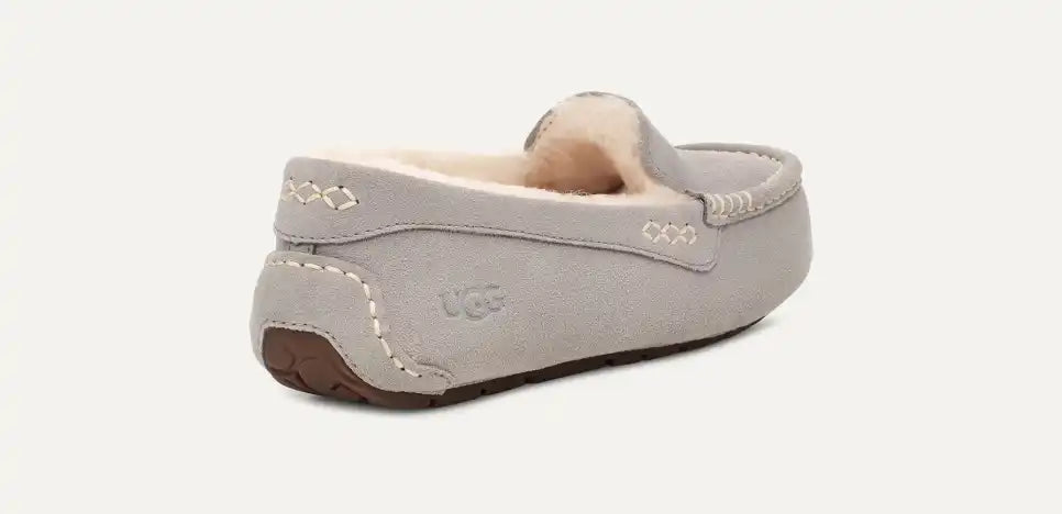 UGG Ansley Women's Classic Boots - Cozy Winter Shearling Lined Boots for Comfort & Warmth | Perfect for Snow, Cold Weather & Outdoor Activities