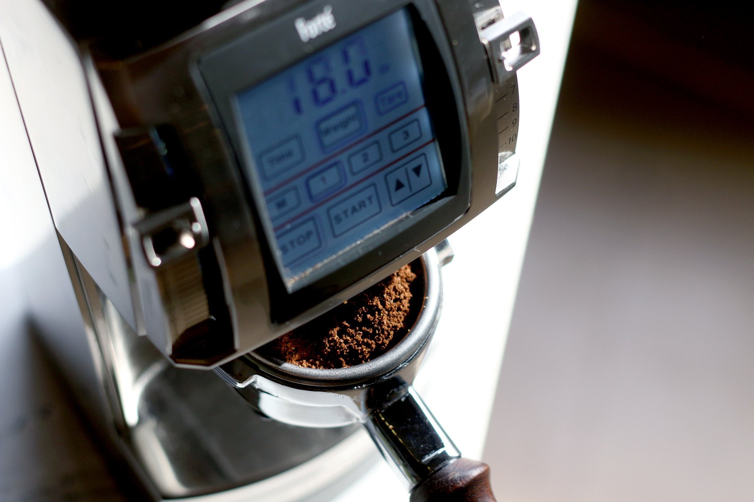 Baratza Forté AP Professional Coffee Grinder - Commercial Grade Espresso & Drip Coffee Maker - Perfect for Home Baristas & Coffee Shops
