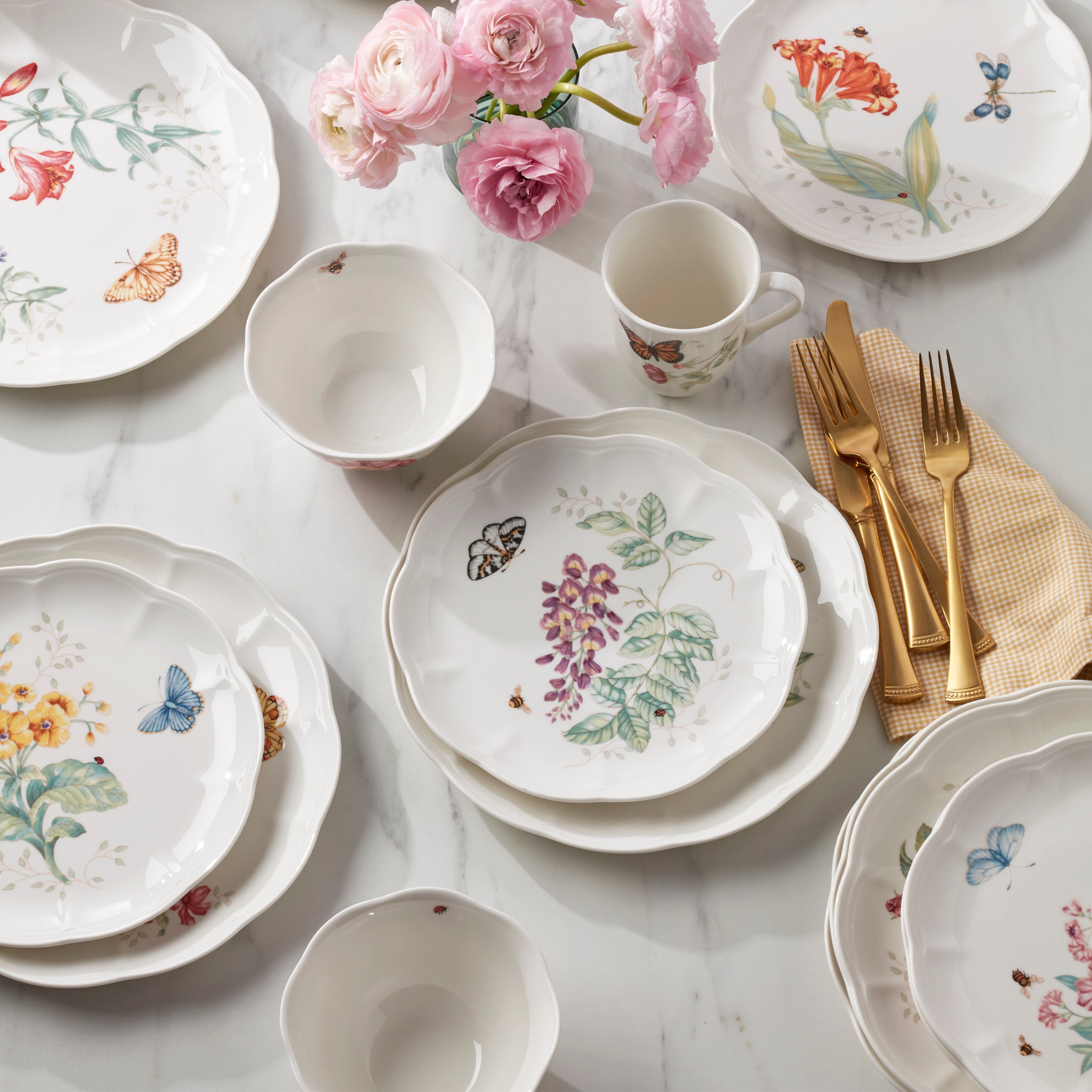 Butterfly Meadow 24-Piece Dinnerware Set - Porcelain Plates, Bowls & Cups - Elegant Floral Design for Family Dining, Dinner Parties & Everyday Use