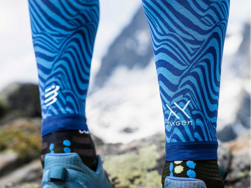 Compressport Unisex R2 Oxygen UTMB 2022 Running Shirt - Blue | Trail Running & Outdoor Training Apparel for Men & Women