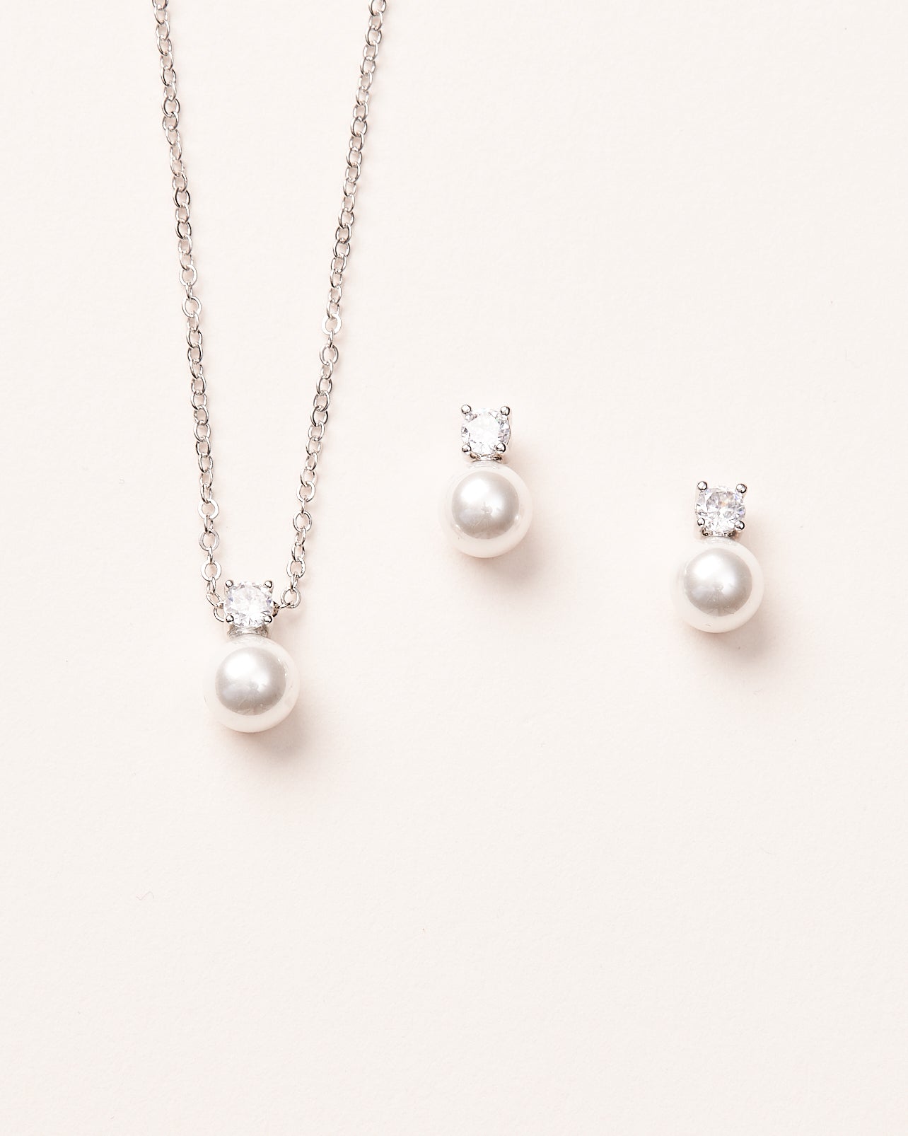 Justine Pearl Bridesmaid Jewelry Set - Elegant Necklace & Earrings for Wedding Party, Bridal Shower, Formal Events - Perfect Gift for Bride & Bridesmaids