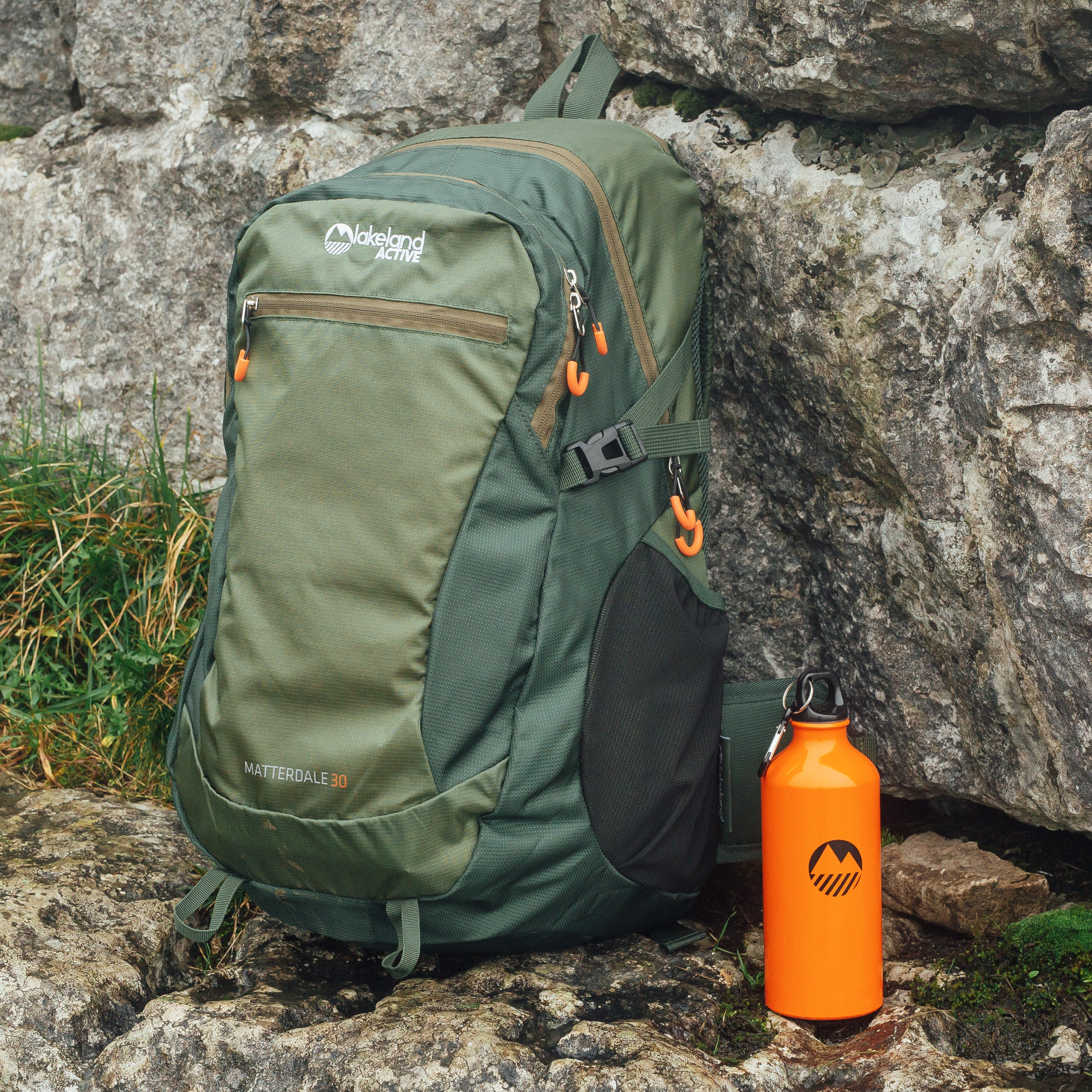 Thirlmere Lightweight Water Bottle - BPA Free, Leak Proof, 24oz Insulated Stainless Steel for Hiking, Gym & Travel - Keeps Drinks Cold for 24 Hours