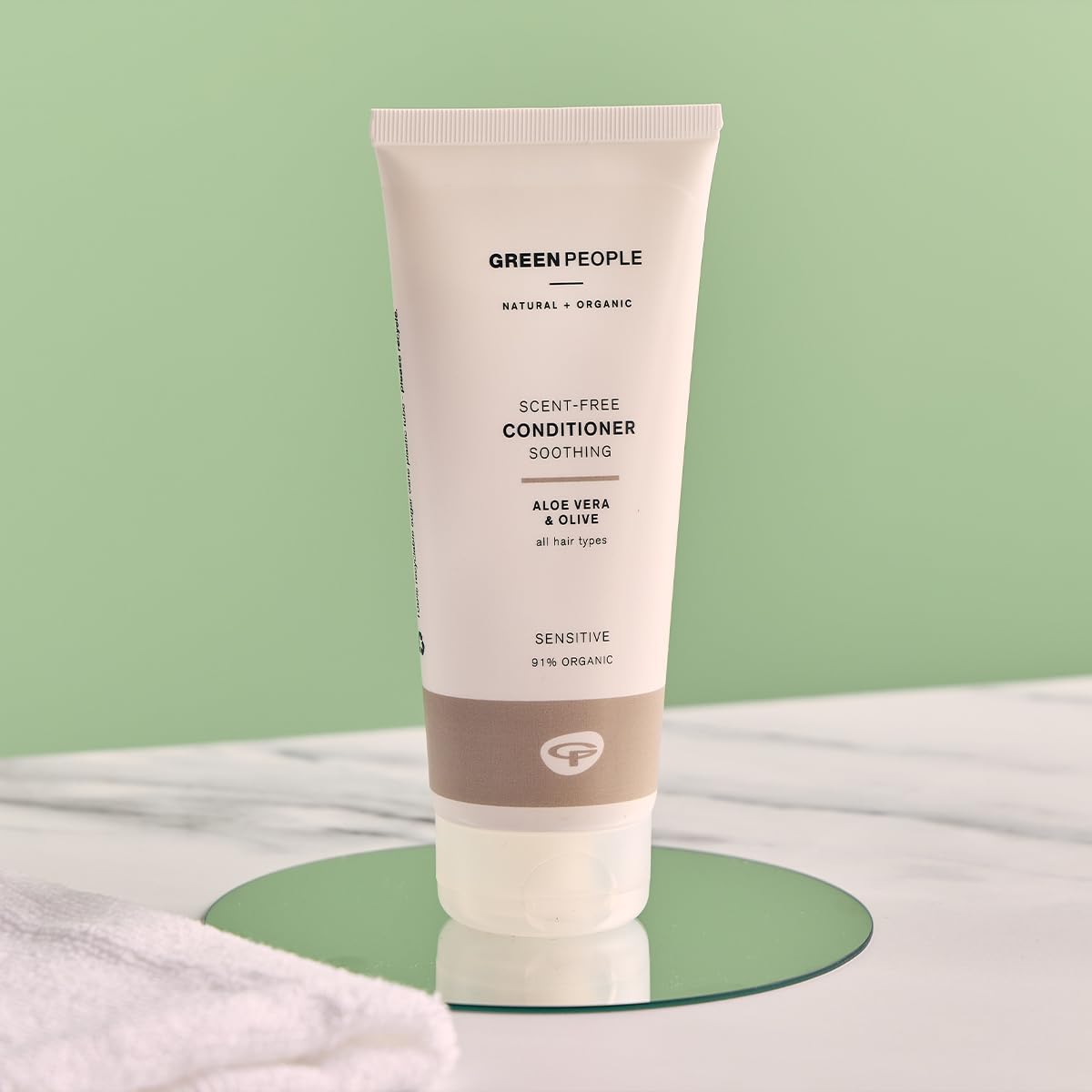 Green People Fragrance-Free Conditioner for Sensitive Scalp | 200ml | Vegan & Organic Hair Care | Ideal for Daily Use & All Hair Types