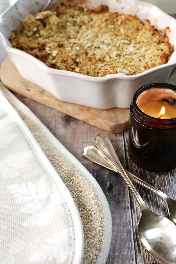 Cow Parsley Double Oven Mitts - Heat Resistant Kitchen Gloves for Baking, Grilling & Cooking - Somerset Stone Design for Home & Restaurant Use