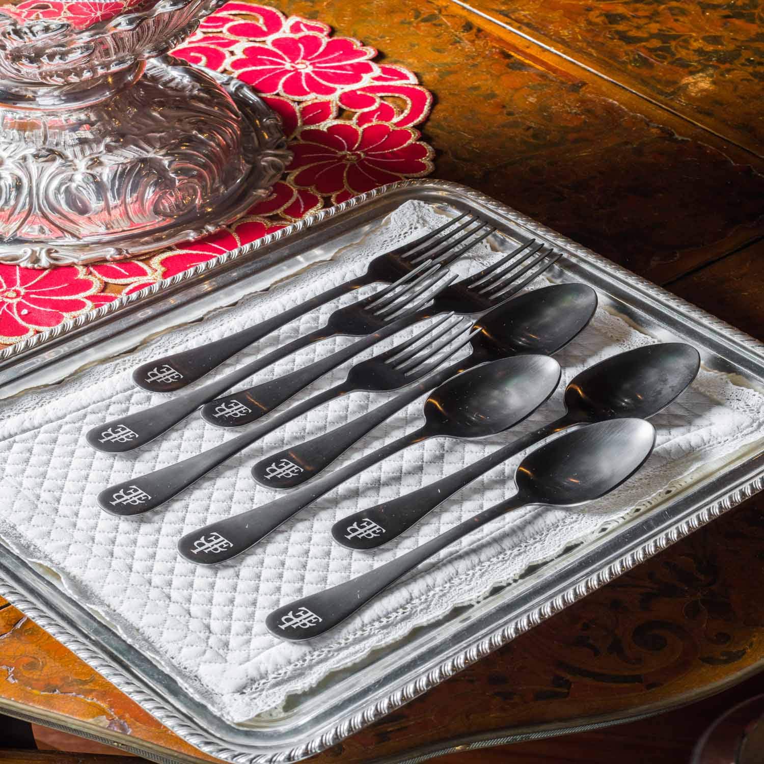 Vintage Gold and Black Cake Server Set - 24 Piece Elegant Dessert Serving Utensils for Weddings, Parties, and Special Occasions