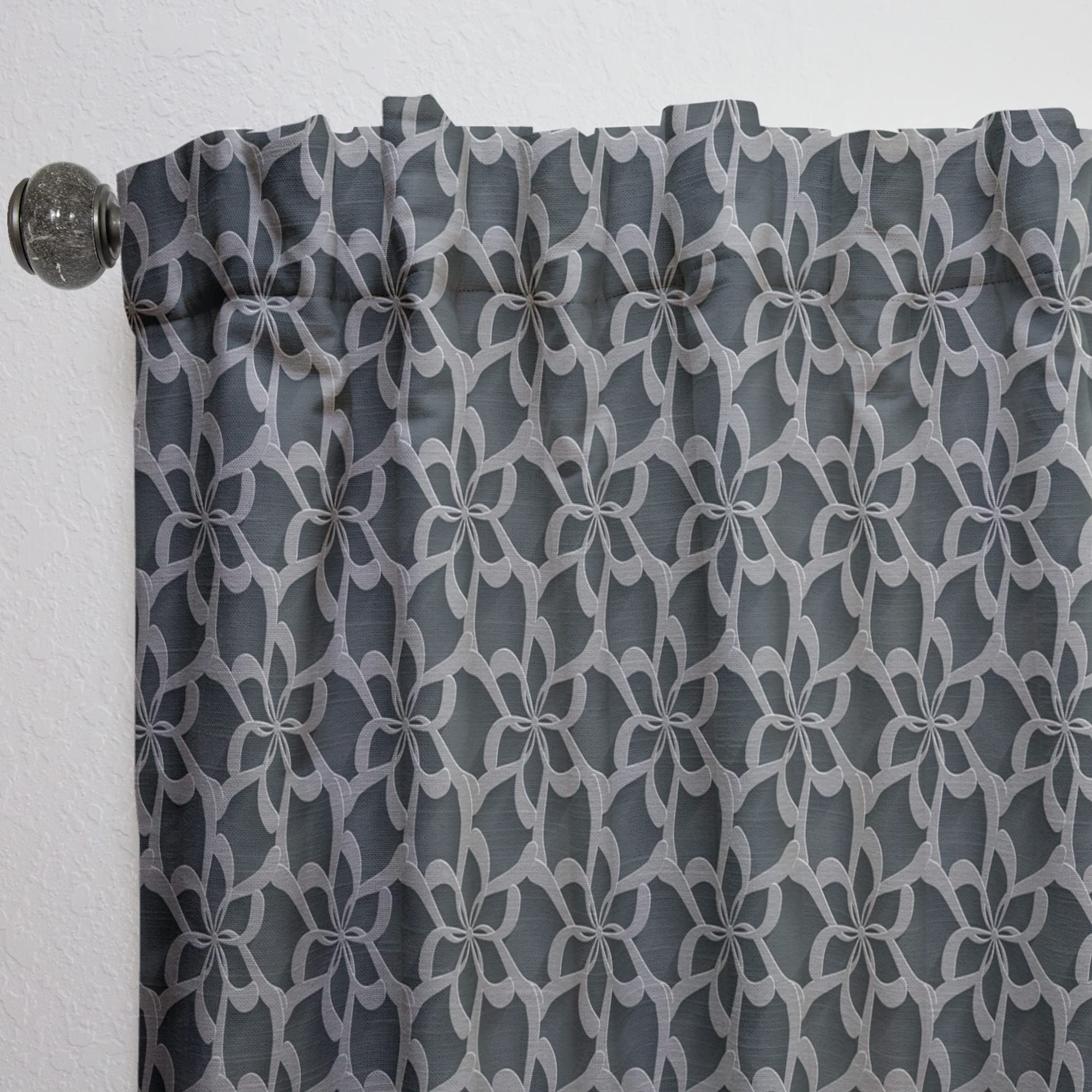 DesignQ Floral 3D Pattern Thermal Insulated Curtains - Single Panel 52x108 - Elegant Window Treatments for Bedroom & Living Room | Perfect for Home Decor, Privacy & Temperature Control