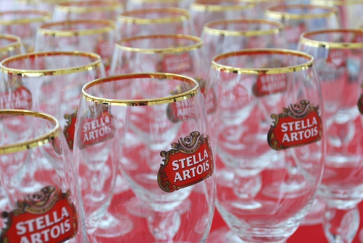 Premium Stella Artois 50cl Beer Glasses Set of 6 - Classic Chalice Style for Lager, Craft Beer & Home Brewing - Perfect for Parties, Bars & Gift Giving