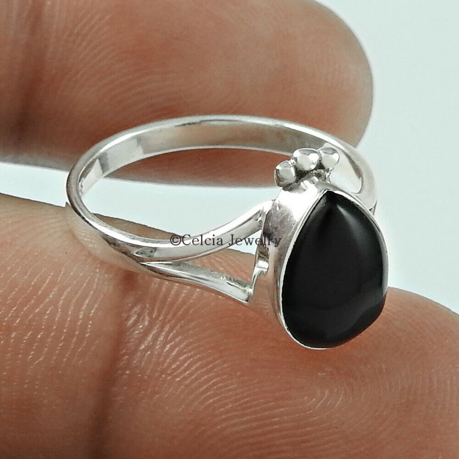 Natural Black Onyx Gemstone Ring - 925 Sterling Silver Women's Solitaire Ring | Promise, Engagement & Antique Style Jewelry | Perfect Birthday Gift for Mom | Elegant for Weddings, Anniversaries & Special Occasions
