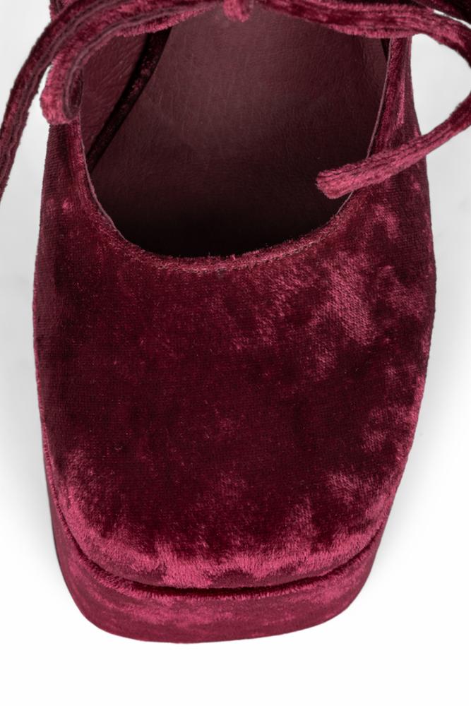 Jeffrey Campbell Women's Yara Red M Platform Boots - Stylish & Comfortable for Casual Outfits, Parties & Night Out