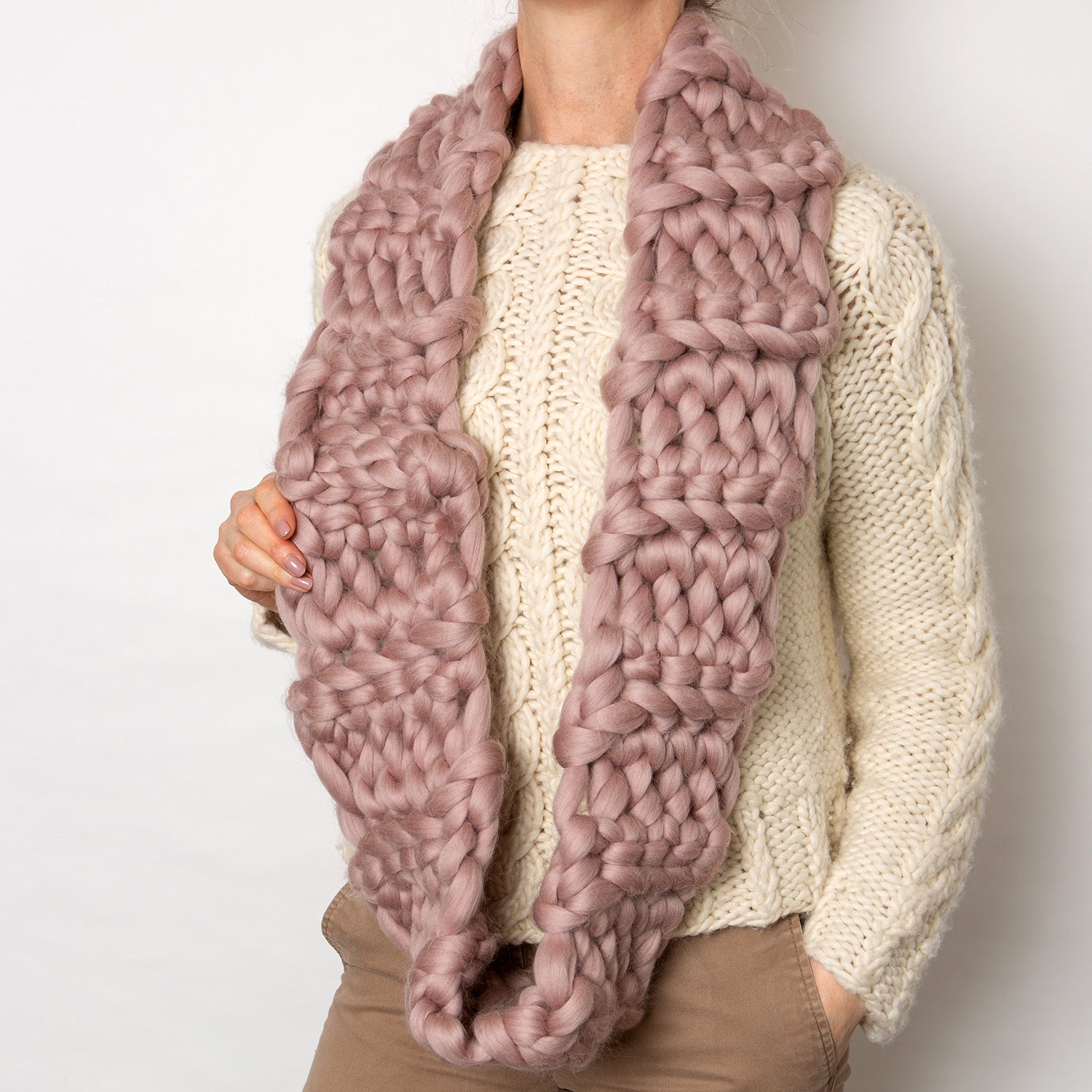 Giant Cowl Crochet Kit for Beginners - Chunky Yarn & Easy Pattern - Cozy Winter Scarf DIY Project for Women - Perfect for Home Crafting & Gift Giving