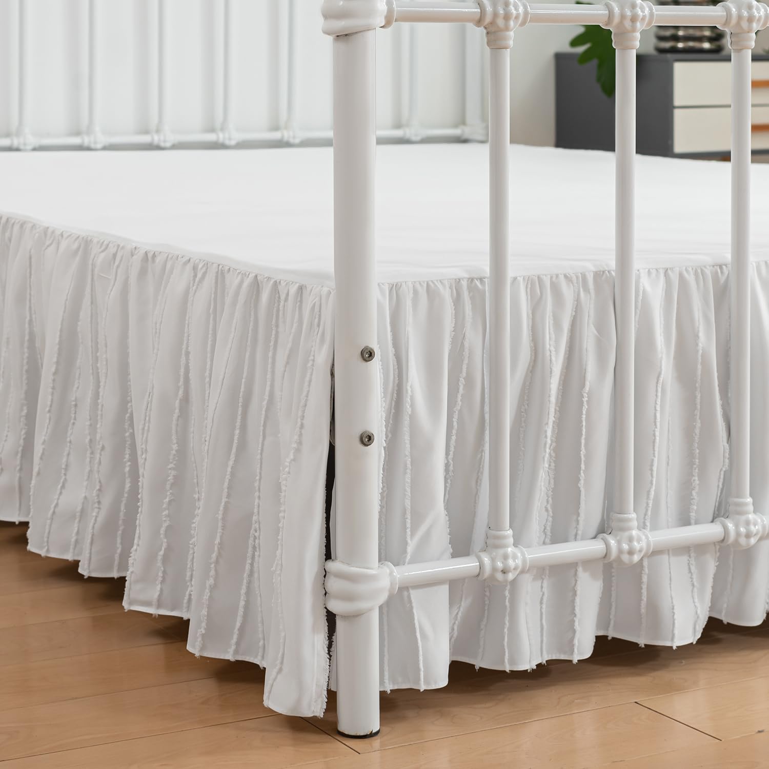 Boho Striped Tufted King Size Bed Skirt - 18 Inch Drop Ruffled Split Corner Design | White King Bed Skirt for Modern & Vintage Bedroom Decor | Perfect for Platform Beds, Adjustable Beds & Guest Rooms