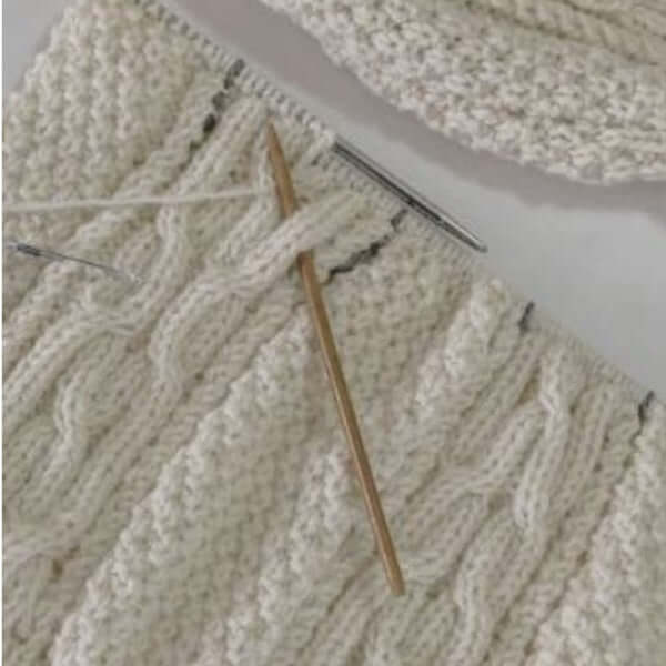 Warm Aran Jumper & Cable Knit Hat Set - Soft Wool Sweater & Beanie for Men & Women - Perfect for Winter, Fall & Outdoor Activities