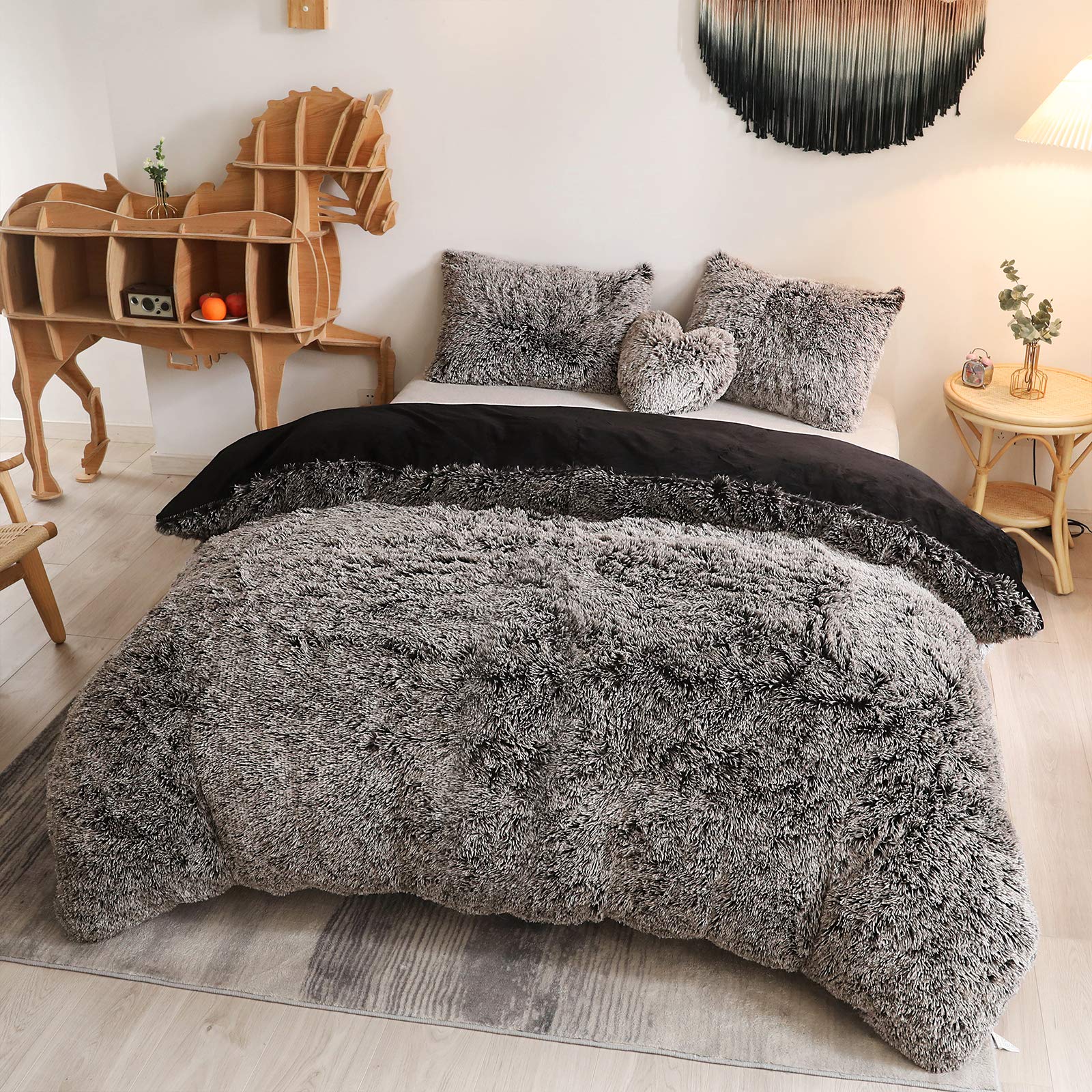 Luxury Shaggy Plush Duvet Cover Set - 3 Piece Soft Fluffy Faux Fur Comforter Cover with Zipper Closure, Fuzzy Bedding Set (1 Queen Size Furry Duvet Cover + 2 Pillow Shams) in Black Ombre - Perfect for Cozy Winter Nights & Stylish Bedroom Decor