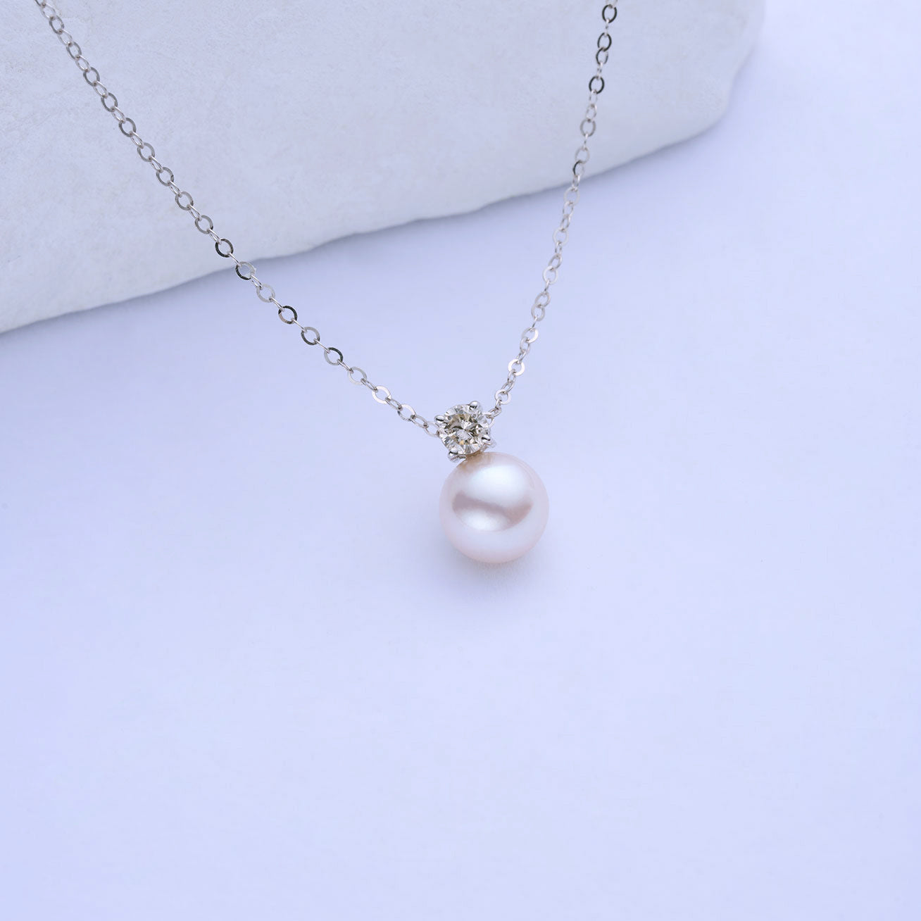 18K Solid Gold Diamond Hanadama Akoya Pearl Necklace for Women - Luxury Japanese Cultured Pearls Jewelry Gift for Anniversary, Wedding & Special Occasions