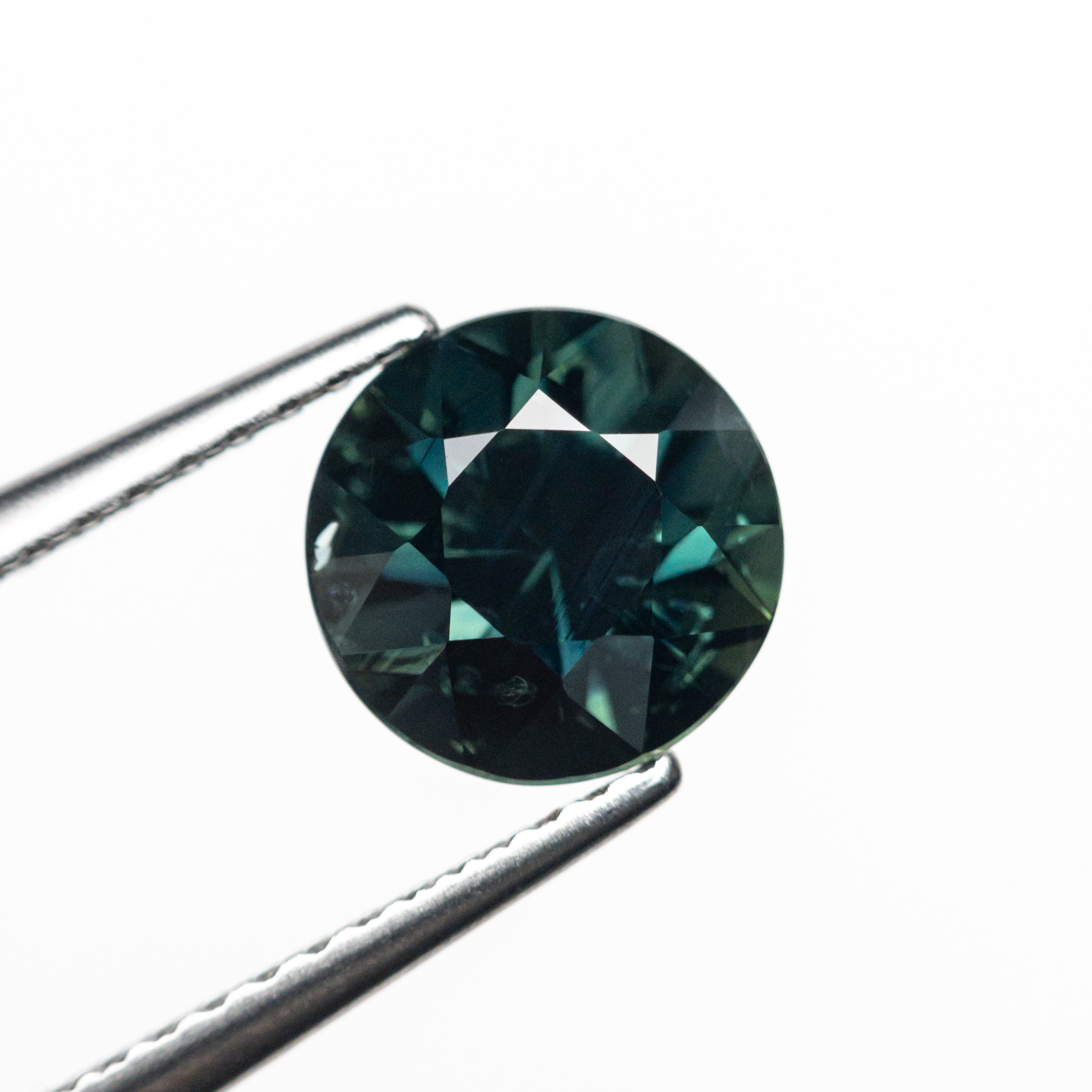 1.95ct Round Brilliant Blue Sapphire Gemstone - 7.13x7.08x5.39mm Natural Loose Stone for Jewelry Making, Engagement Rings & Necklaces