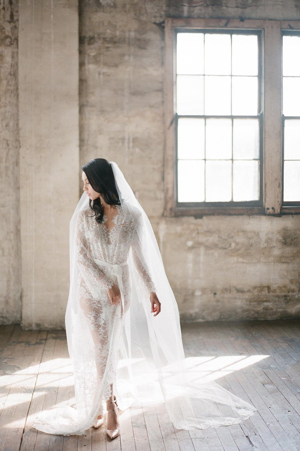 Roseline French Lace Single Layer Cathedral Wedding Veil - Elegant Bridal Accessory for Church Ceremonies & Formal Weddings