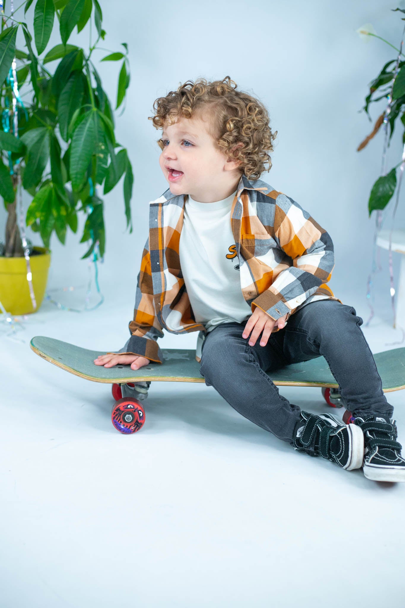Stylish Checkered Flannel Long Sleeve Shirt for Boys - Soft & Comfortable Plaid Shirt for School, Outdoor Activities & Casual Wear