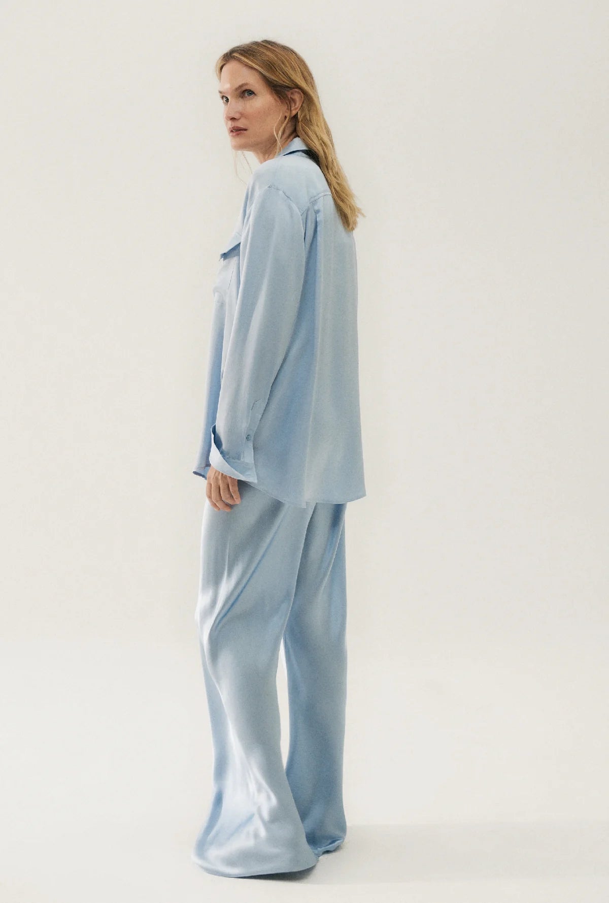 Stylish Boyfriend Shirt in Sky Blue - Perfect for Casual Outfits, Date Nights & Layering