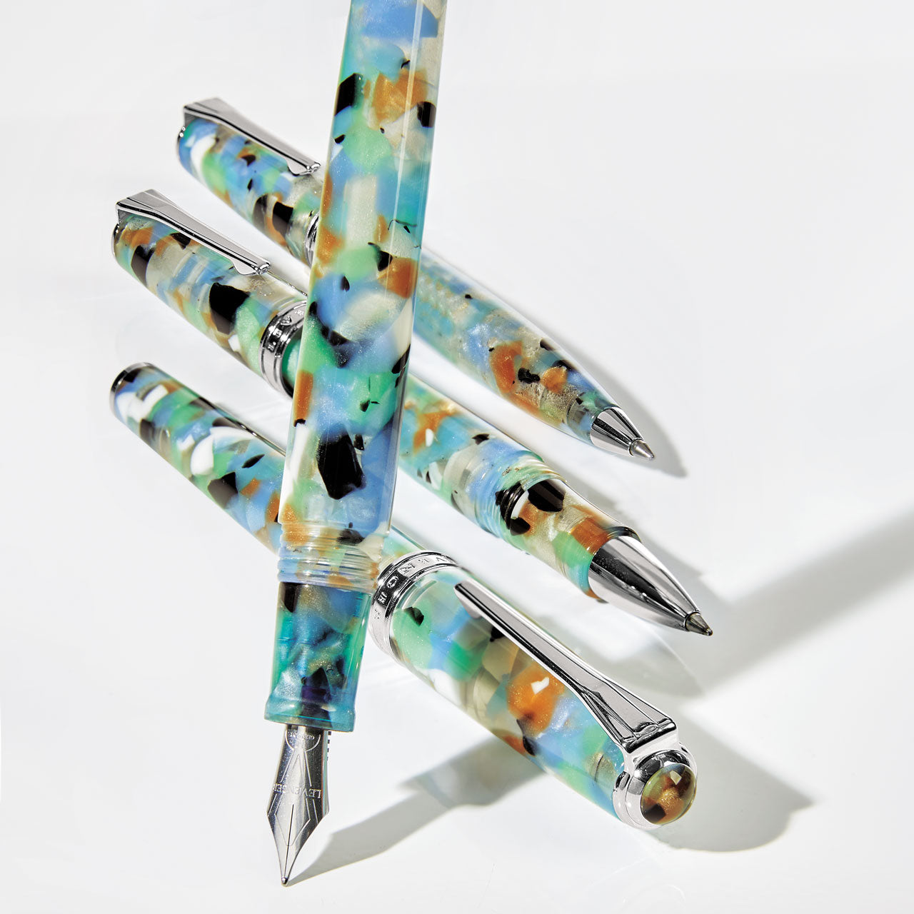 True Writer Classic Sea Glass Fountain Pen - Premium Writing Instrument for Calligraphy, Journaling & Gifts - Elegant Handcrafted Pen for Office, School & Special Occasions