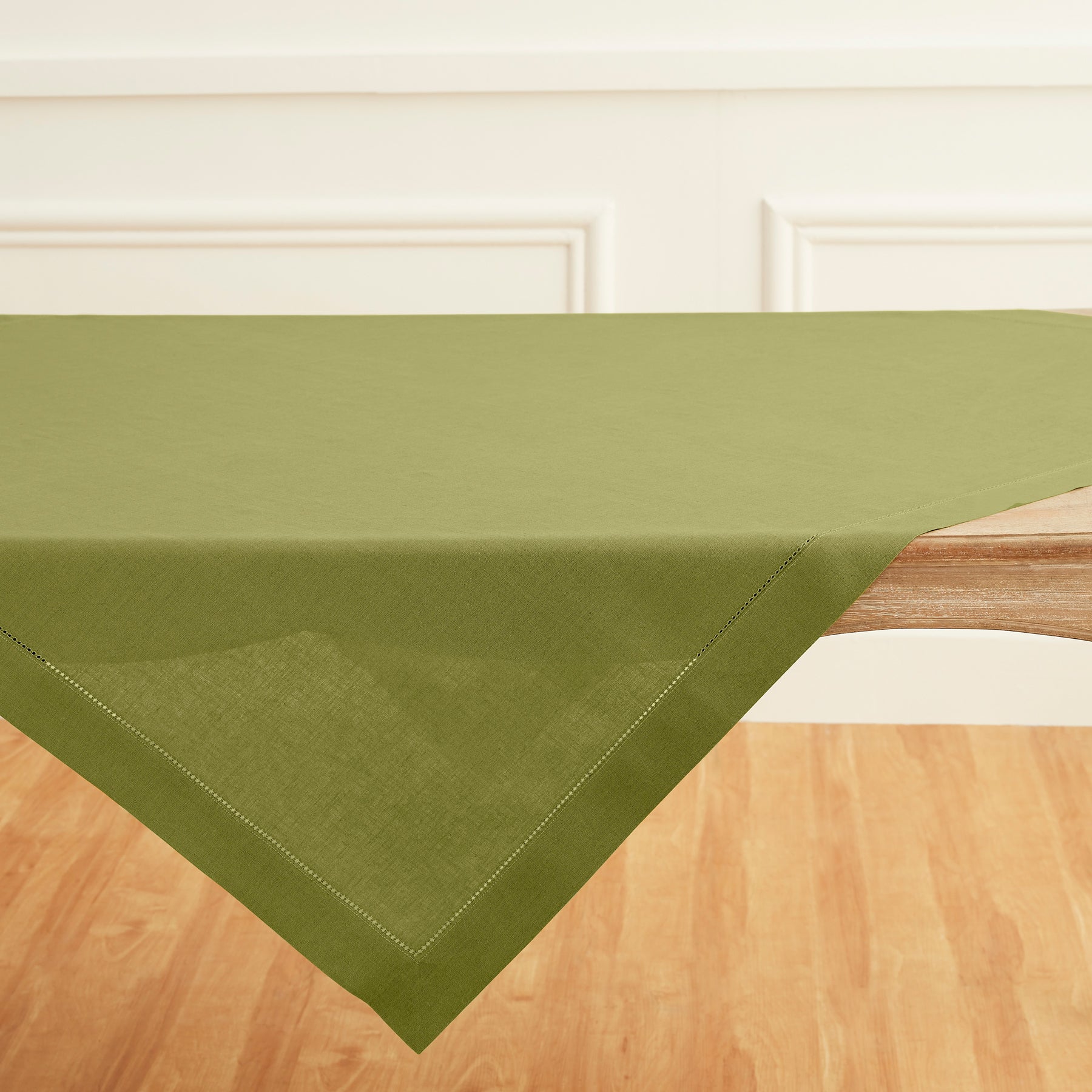 Classic Hemstitch Table Throw - Elegant Linen Table Runner for Dining Room Decor, Wedding & Holiday Table Settings