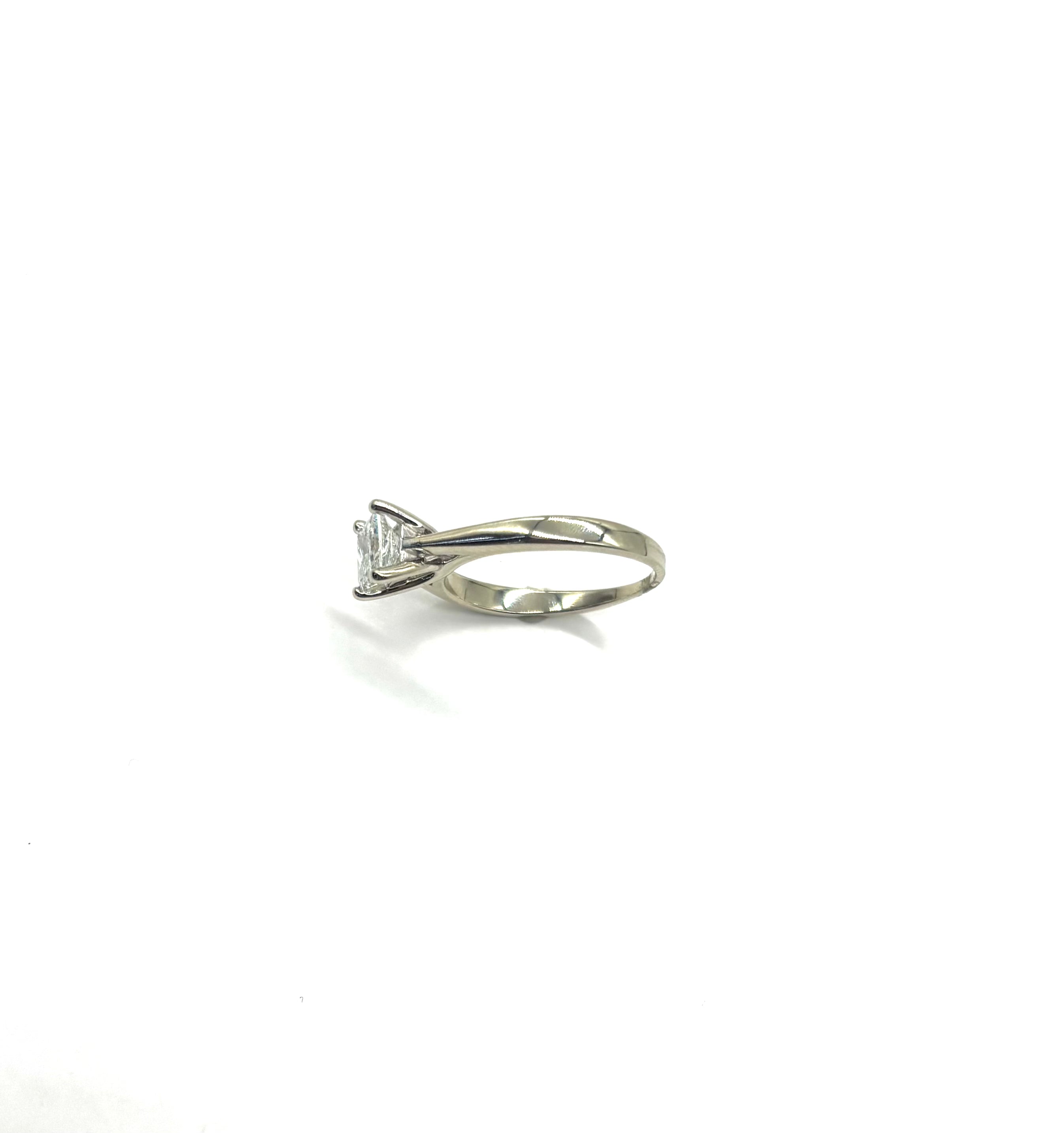 Solitaire Diamond Engagement Ring for Women - 1 Carat Round Cut 14K White Gold Wedding Band - Perfect for Proposals, Anniversaries & Bridal Jewelry Gifts