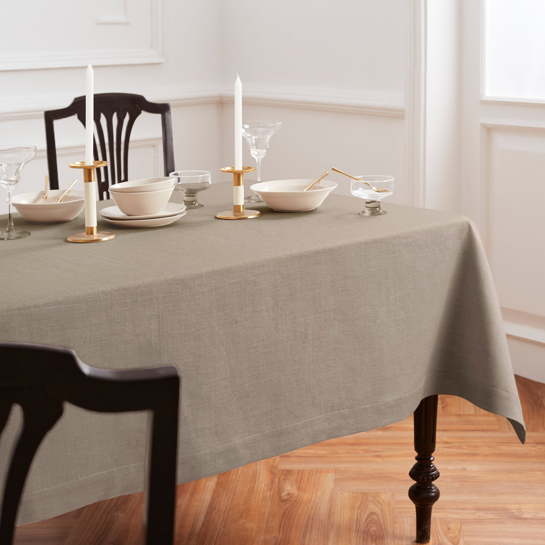 Premium Diana Medium Weight Tablecloth - Elegant & Durable for Dining, Parties, and Special Events - Perfect for Home, Restaurants, and Catering