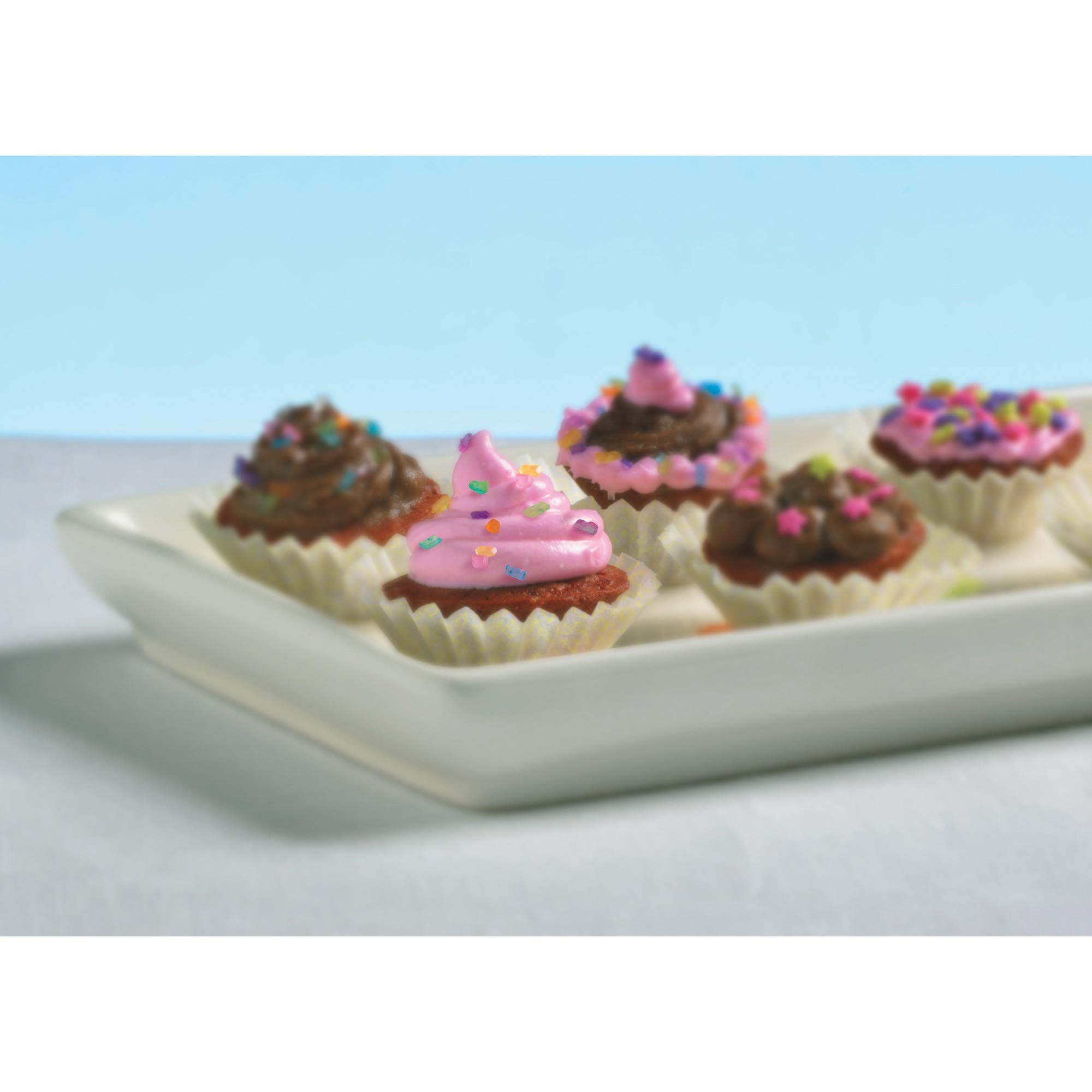 Easy Bake Ultimate Oven Gift Set for Kids - Little Chef Baking Kit with Red Velvet Cupcake Mix | Birthday & Holiday Present for Boys & Girls | Perfect for Pretend Play & Baking Fun at Home