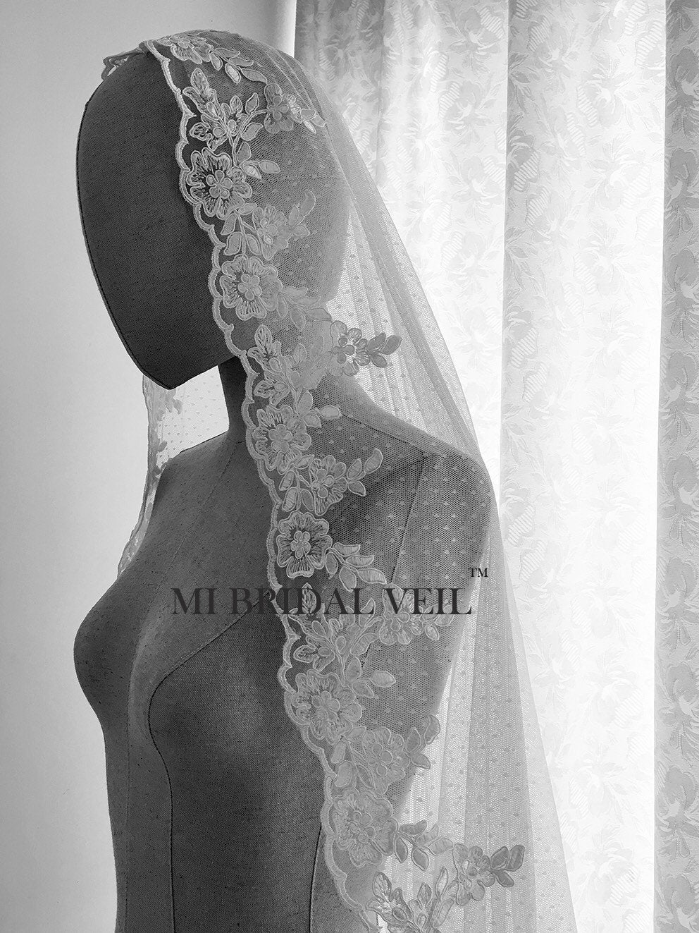Polka Dot Wedding Veil - Vintage Inspired Mantilla Lace Bridal Veil for Bride | Perfect for Boho, Romantic & Vintage Wedding Ceremonies
