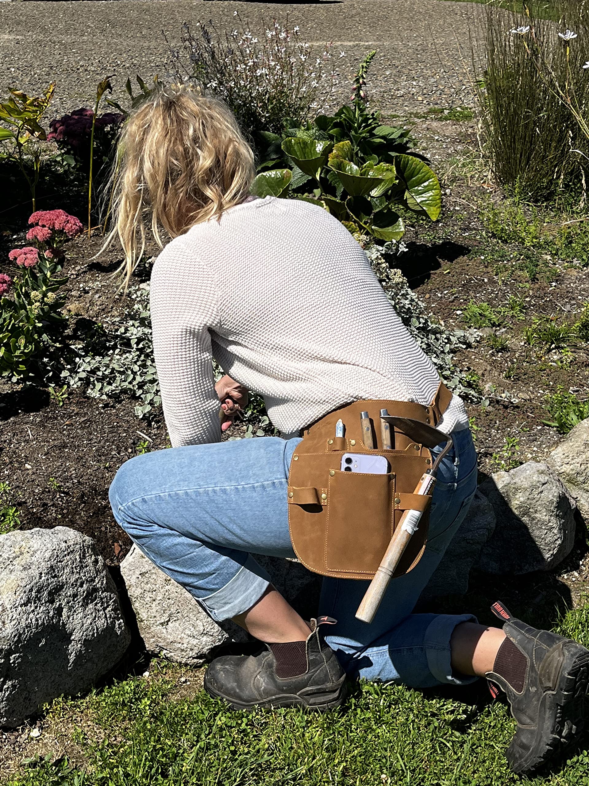 Rubys Collection™ Leather Garden Tool Belt - Adjustable Waist Strap with Multiple Pockets for Gardening, Florist Work & Outdoor Activities | Durable Leather Utility Belt for Women & Men | Perfect for Landscaping, Planting & DIY Projects