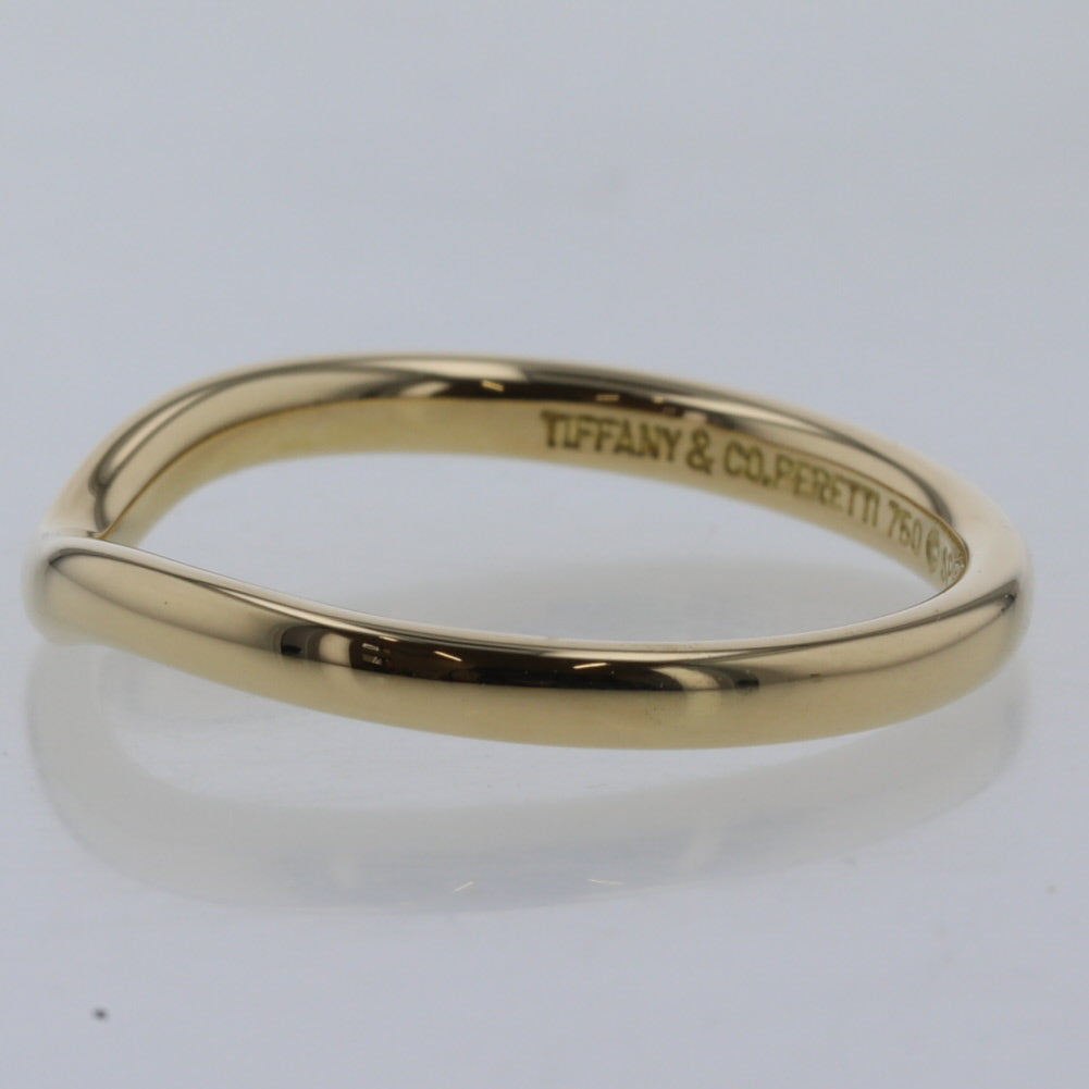 18K Gold Curved Wedding Band Ring for Women - Elegant Comfort Fit Bridal Jewelry for Engagement, Anniversary & Special Occasions
