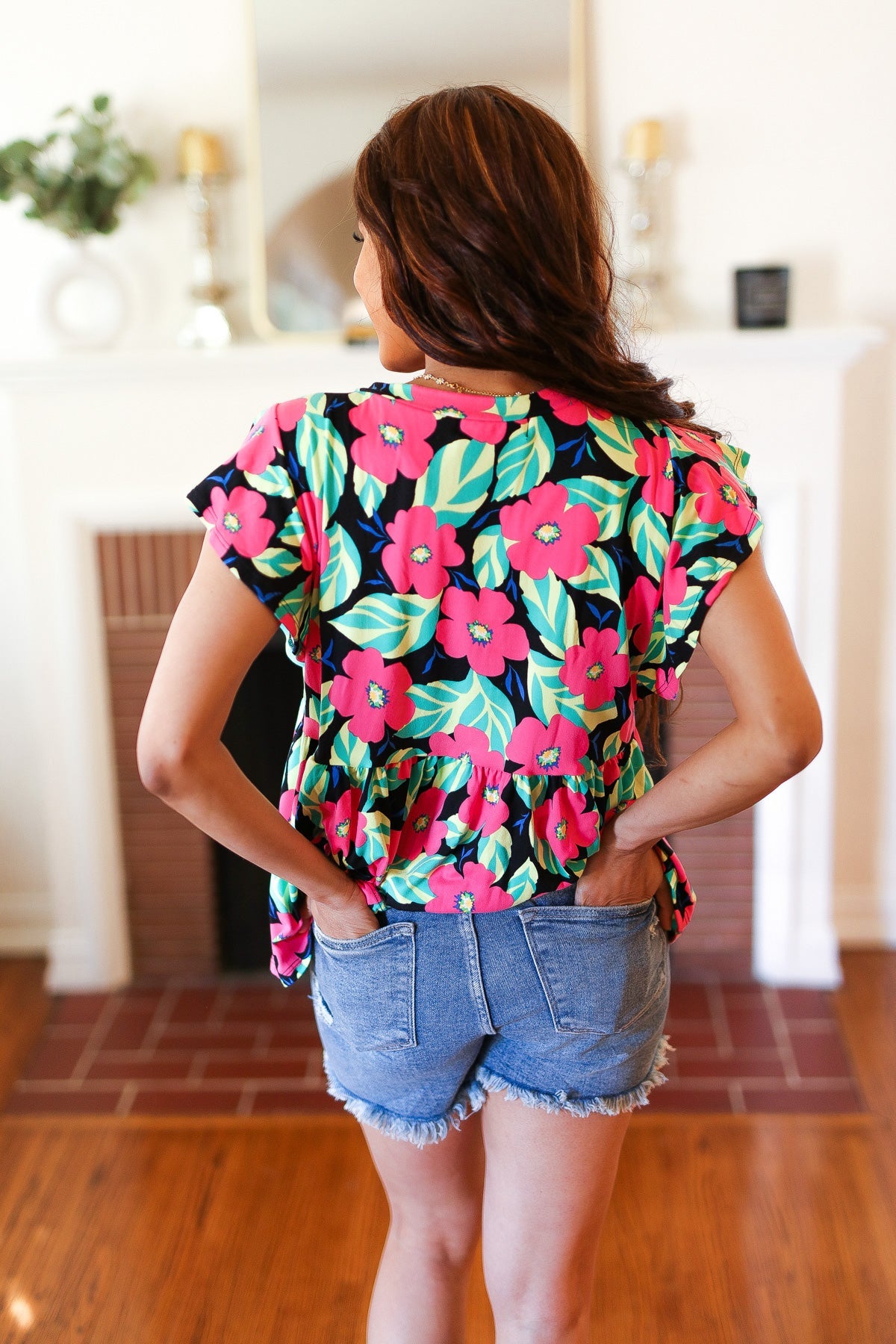 Black & Pink Floral Ruffle Short Sleeve Babydoll Top - Women's Cute Summer Blouse for Casual Outings & Date Nights