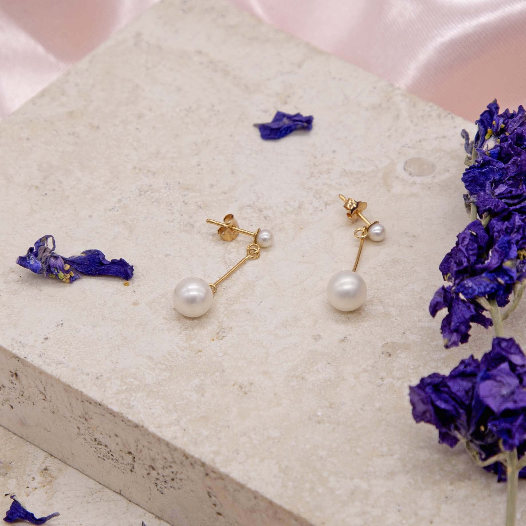 Carissima Gold 9ct Yellow Gold Pearl and Bar Drop Earrings for Women | Elegant Dangle Earrings for Wedding, Party & Special Occasions