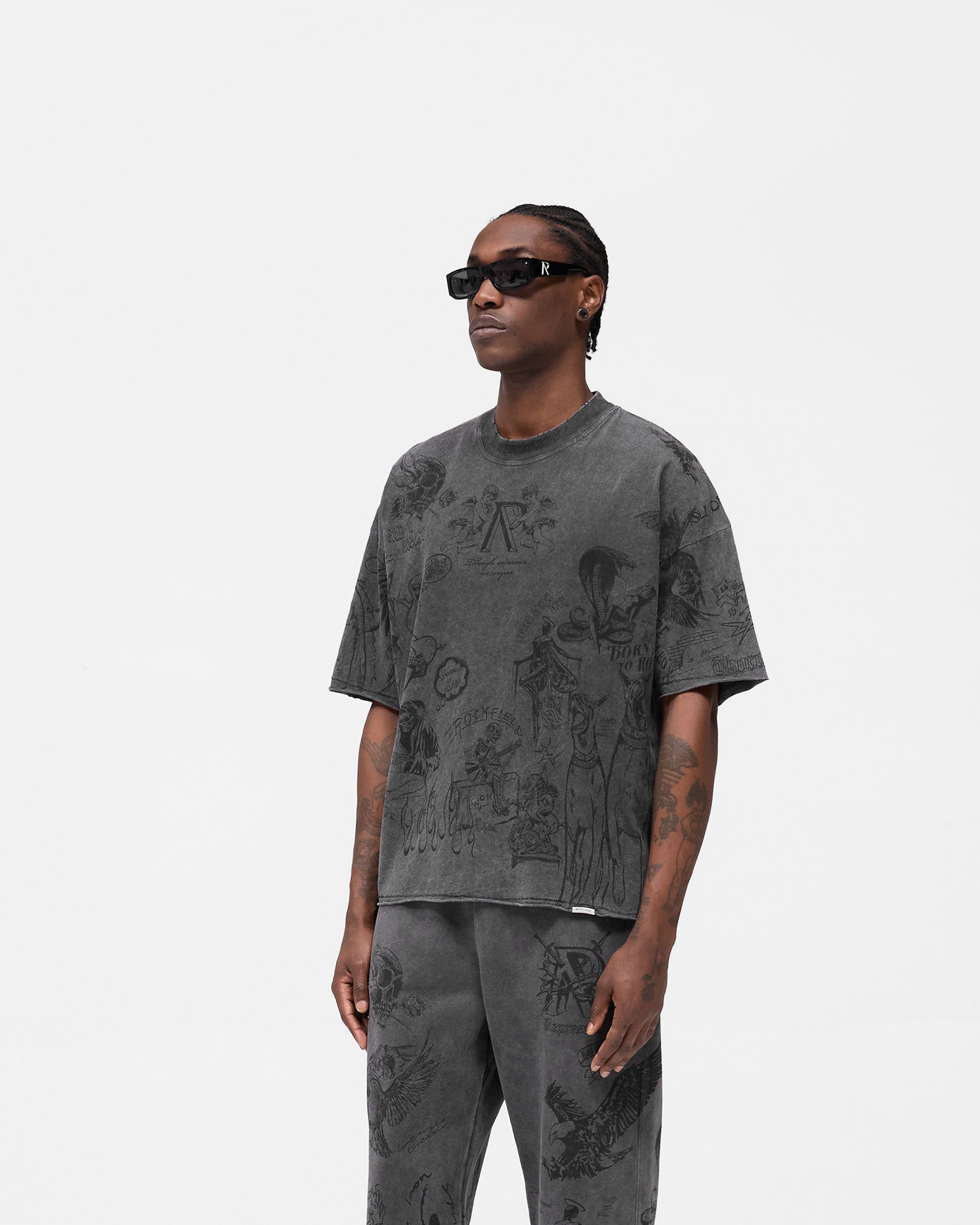 Vintage Grey Legacy T-Shirt - Soft Cotton Retro Tee for Men & Women - Casual Wear, Street Style, and Everyday Comfort