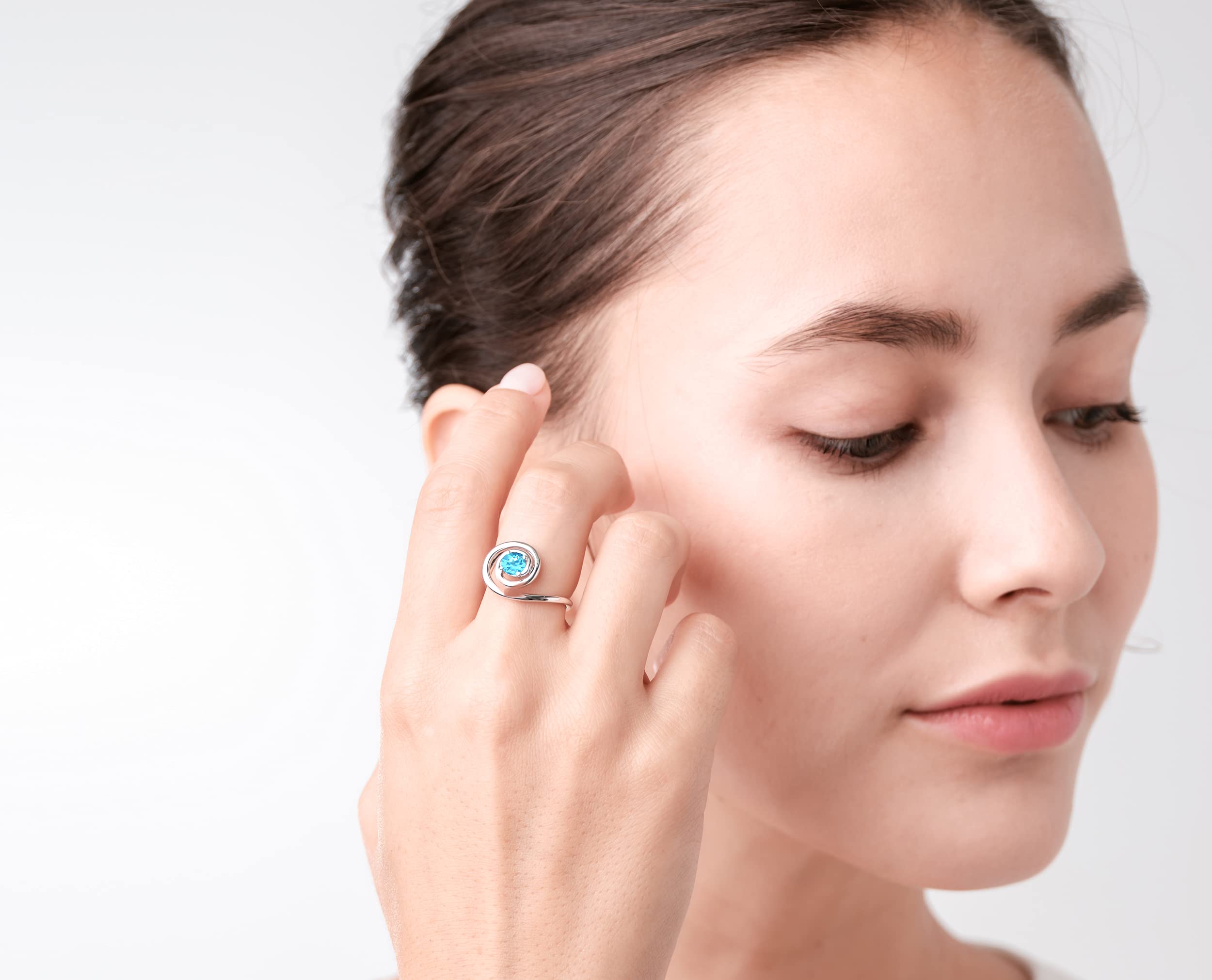 Swiss Blue Topaz Alternative Engagement Ring - Unique Minimalist Solitaire Ring in White Gold for Women - Perfect for Proposals, Weddings & Anniversary Gifts