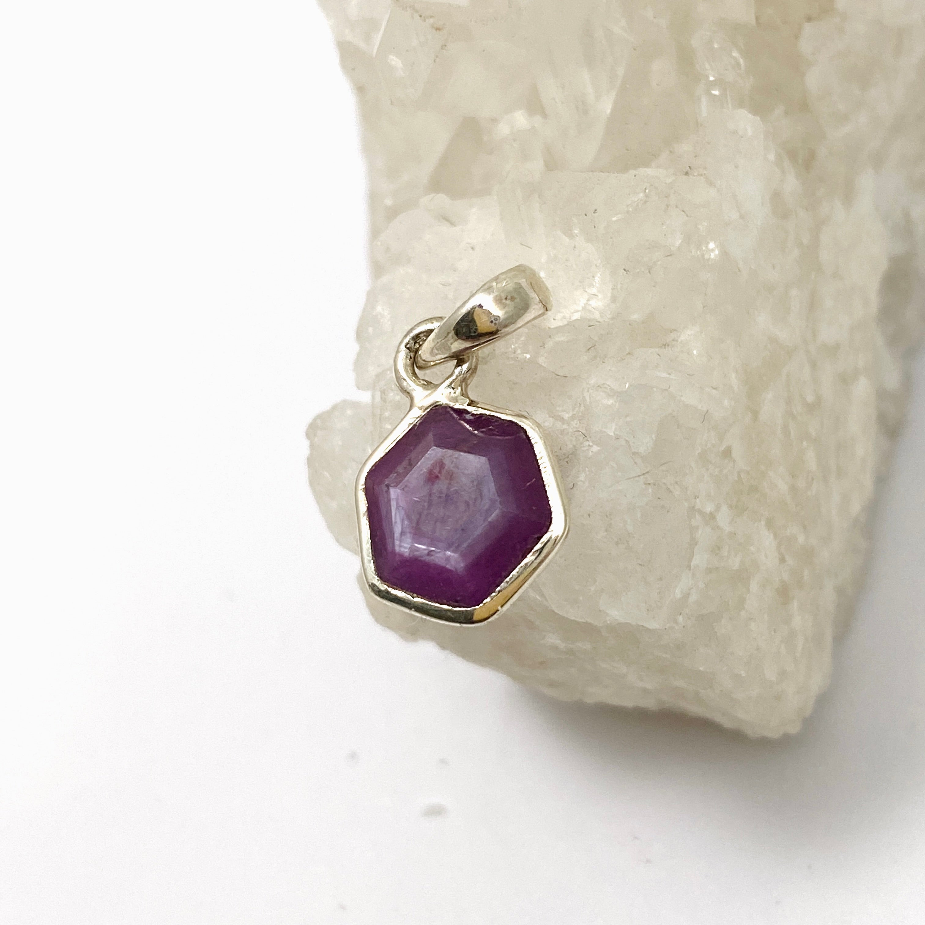 Ruby Hexagon Faceted Pendant Necklace PPGJ945 - Elegant Jewelry for Women, Perfect Gift for Birthday, Anniversary & Special Occasions